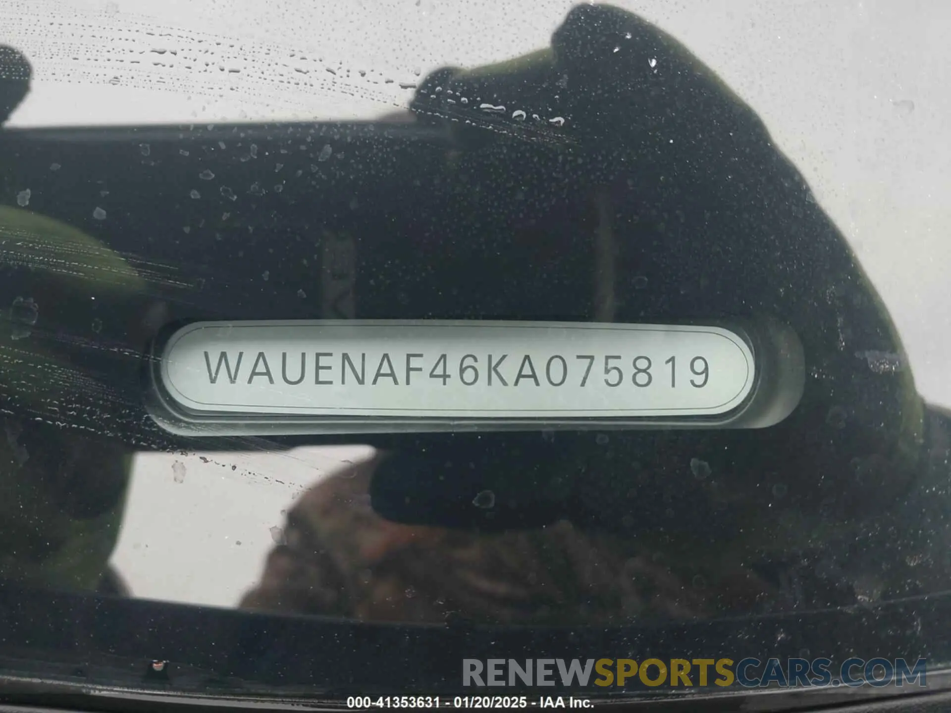 9 fotografías del automóvil dañado WAUENAF46KA075819 AUDI A4 2019