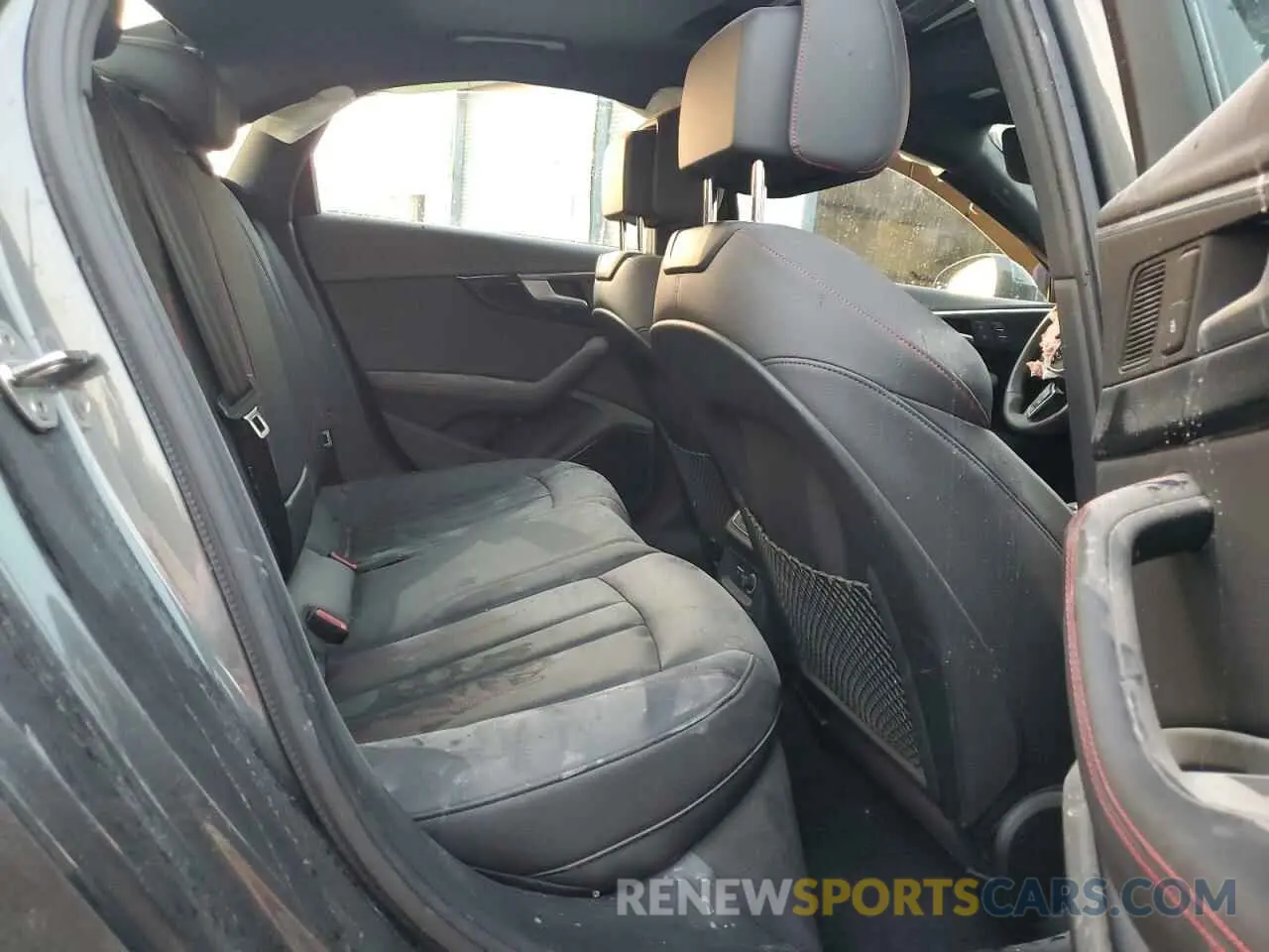 10 fotografías del automóvil dañado WAUENAF46KA076310 AUDI A4 2019
