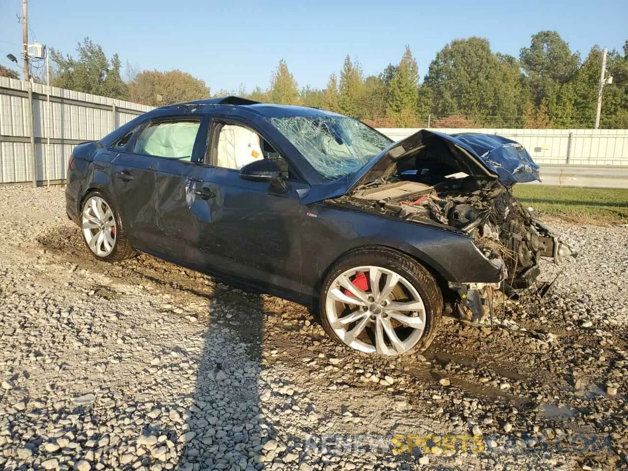 4 fotografías del automóvil dañado WAUENAF46KA076310 AUDI A4 2019