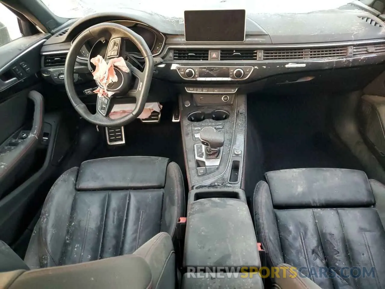 8 fotografías del automóvil dañado WAUENAF46KA076310 AUDI A4 2019