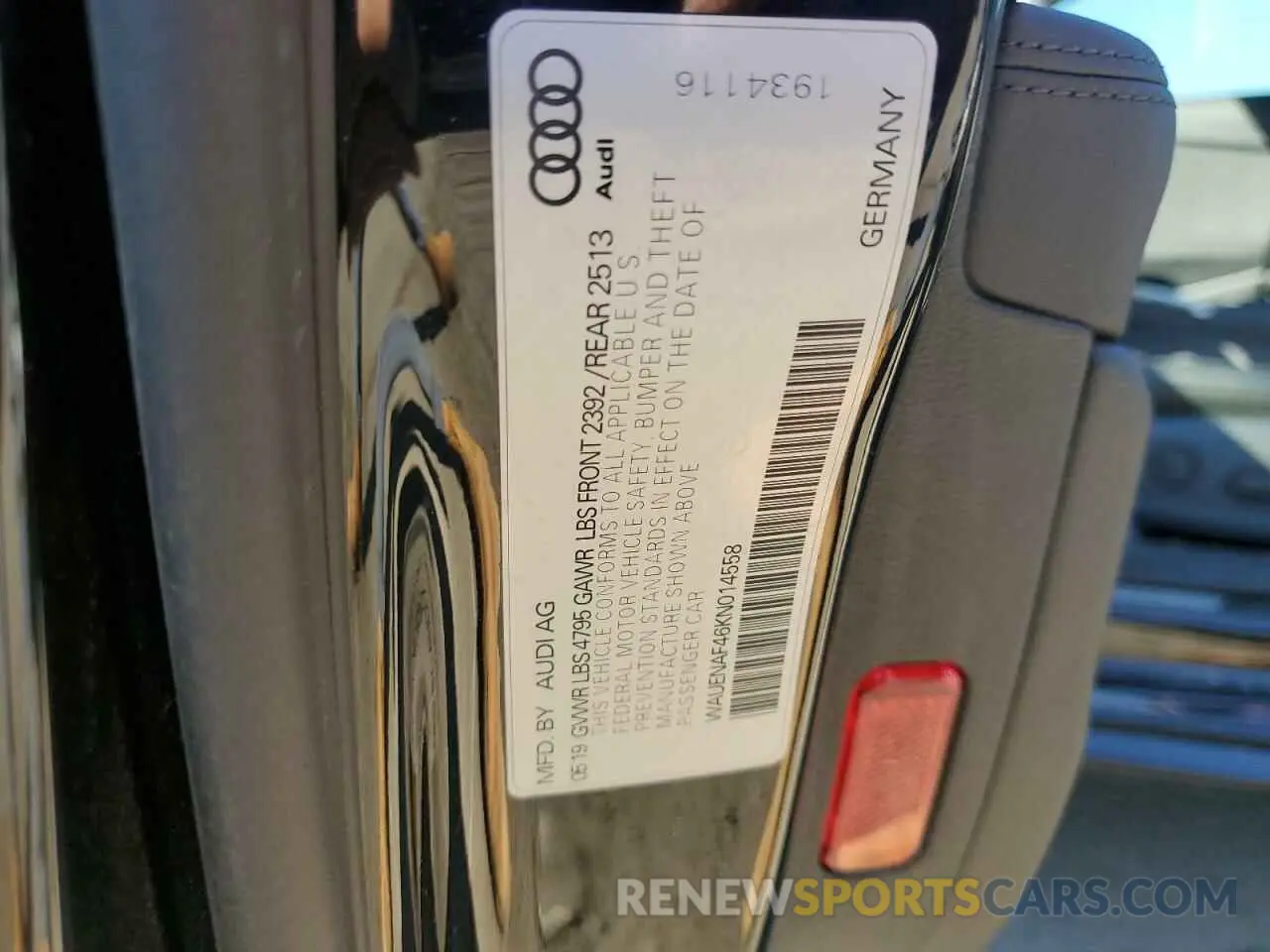 12 fotografías del automóvil dañado WAUENAF46KN014558 AUDI A4 2019