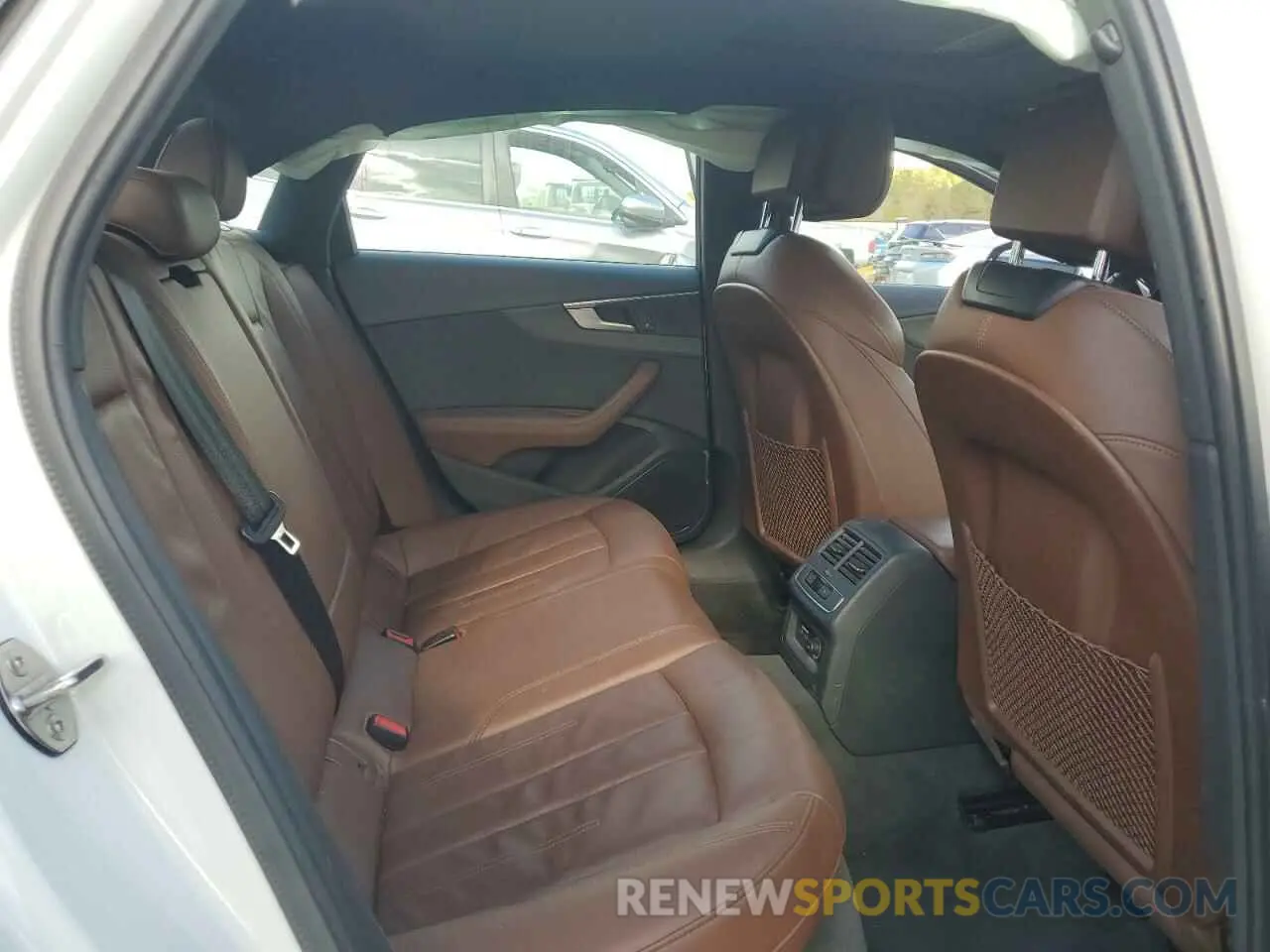 10 fotografías del automóvil dañado WAUENAF47KA007531 AUDI A4 2019