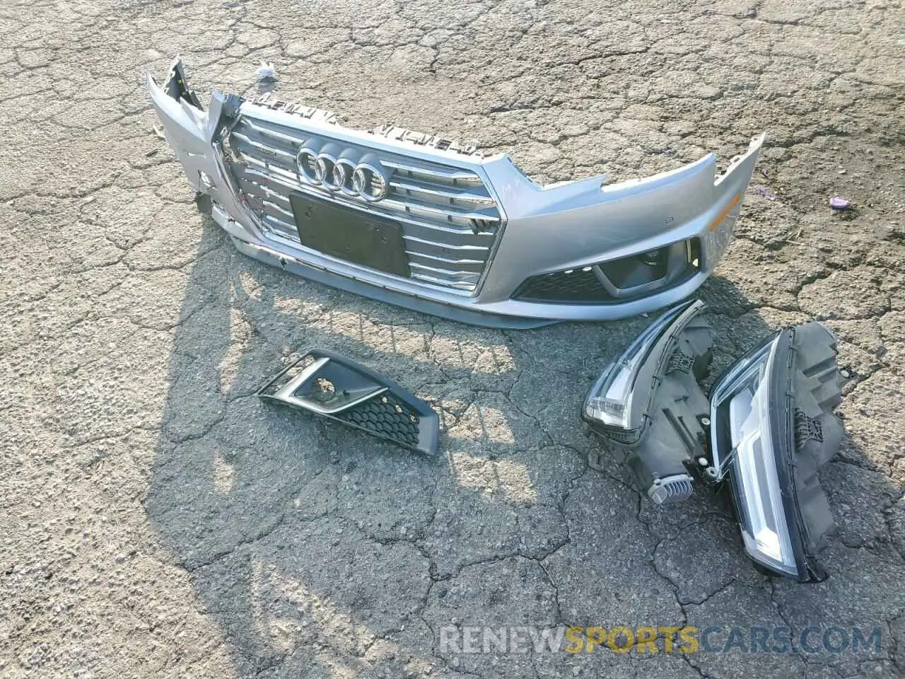 12 fotografías del automóvil dañado WAUENAF47KA021154 AUDI A4 2019