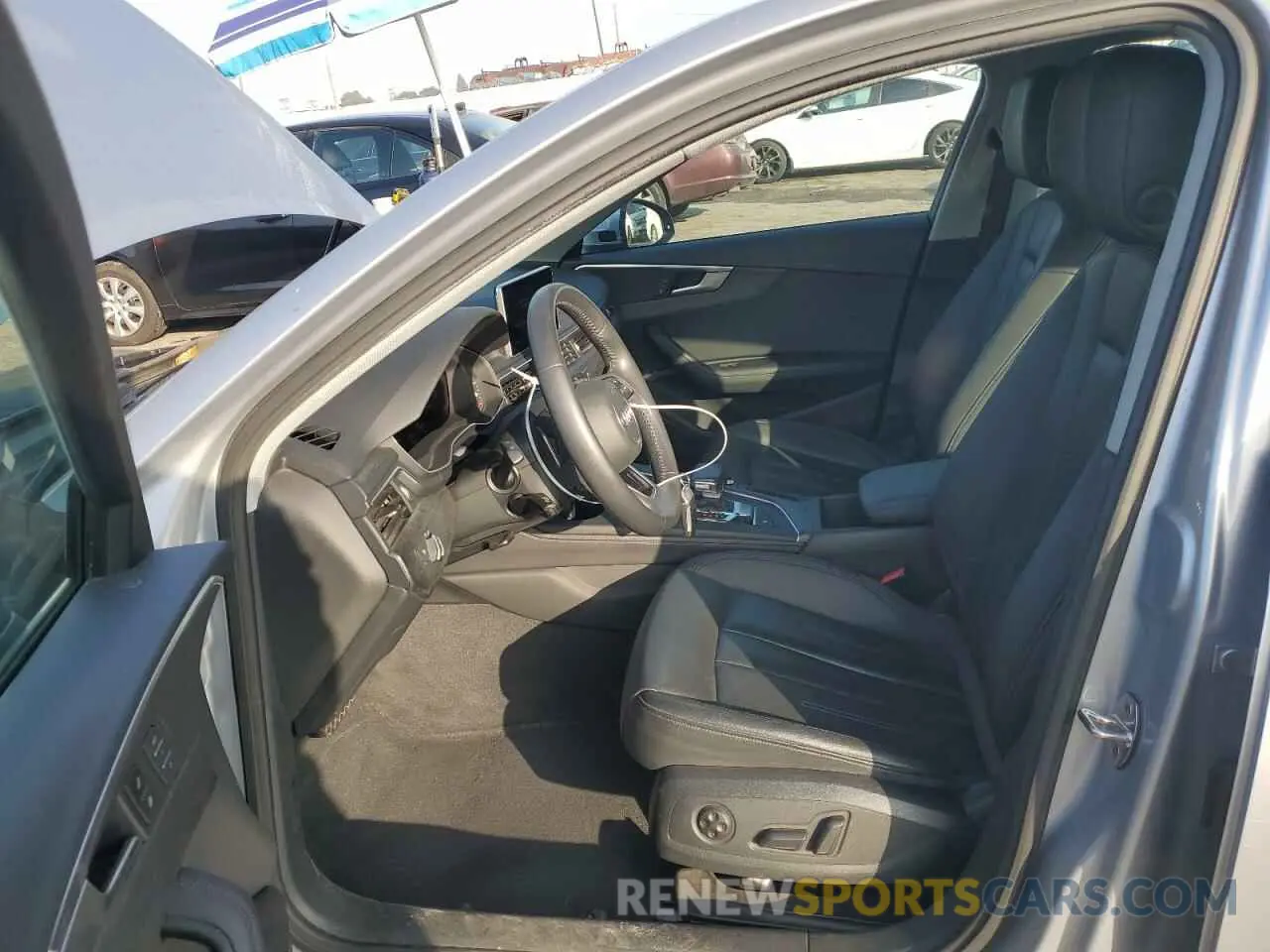 7 fotografías del automóvil dañado WAUENAF47KA021154 AUDI A4 2019