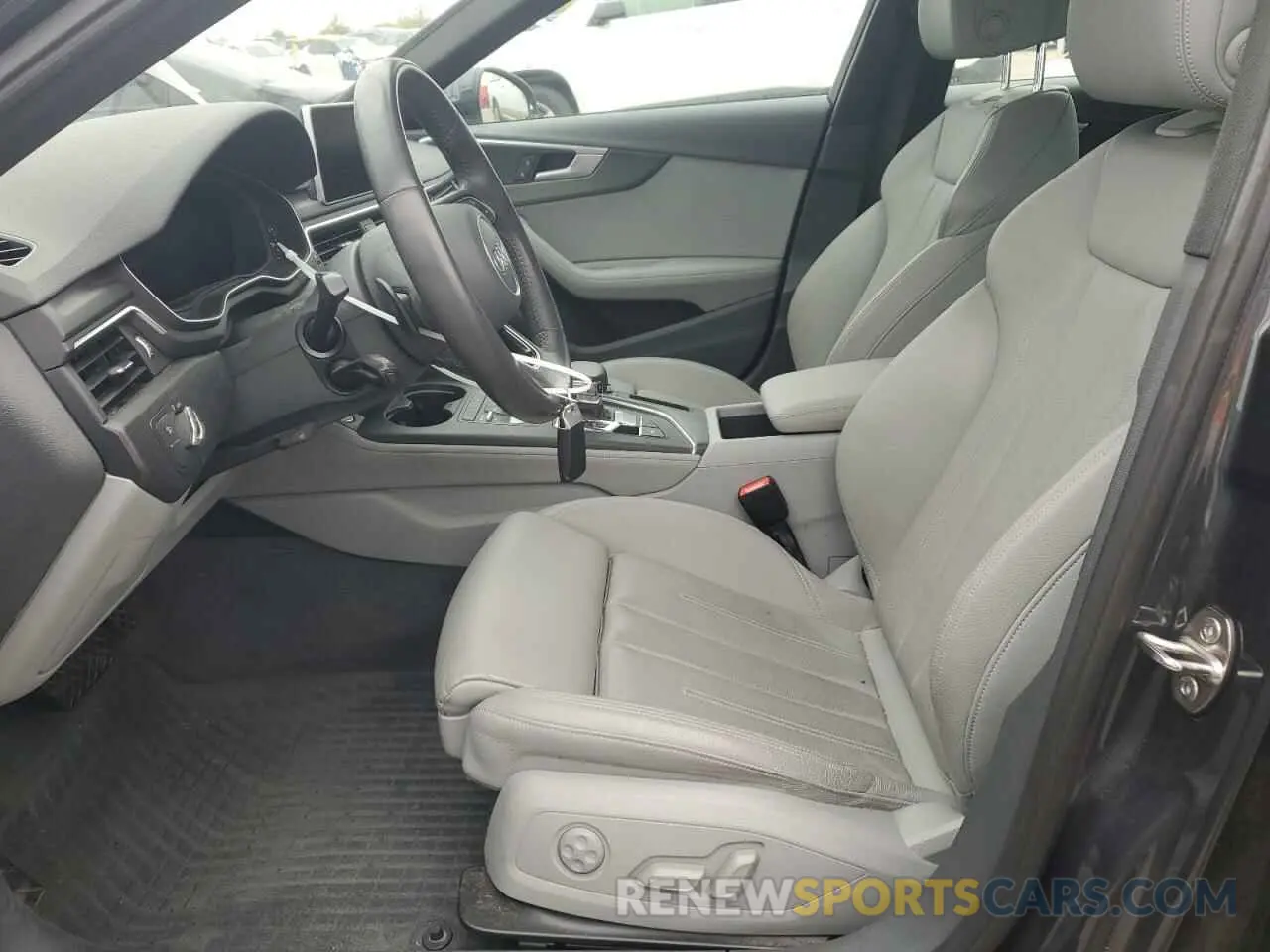 7 fotografías del automóvil dañado WAUENAF47KN005979 AUDI A4 2019