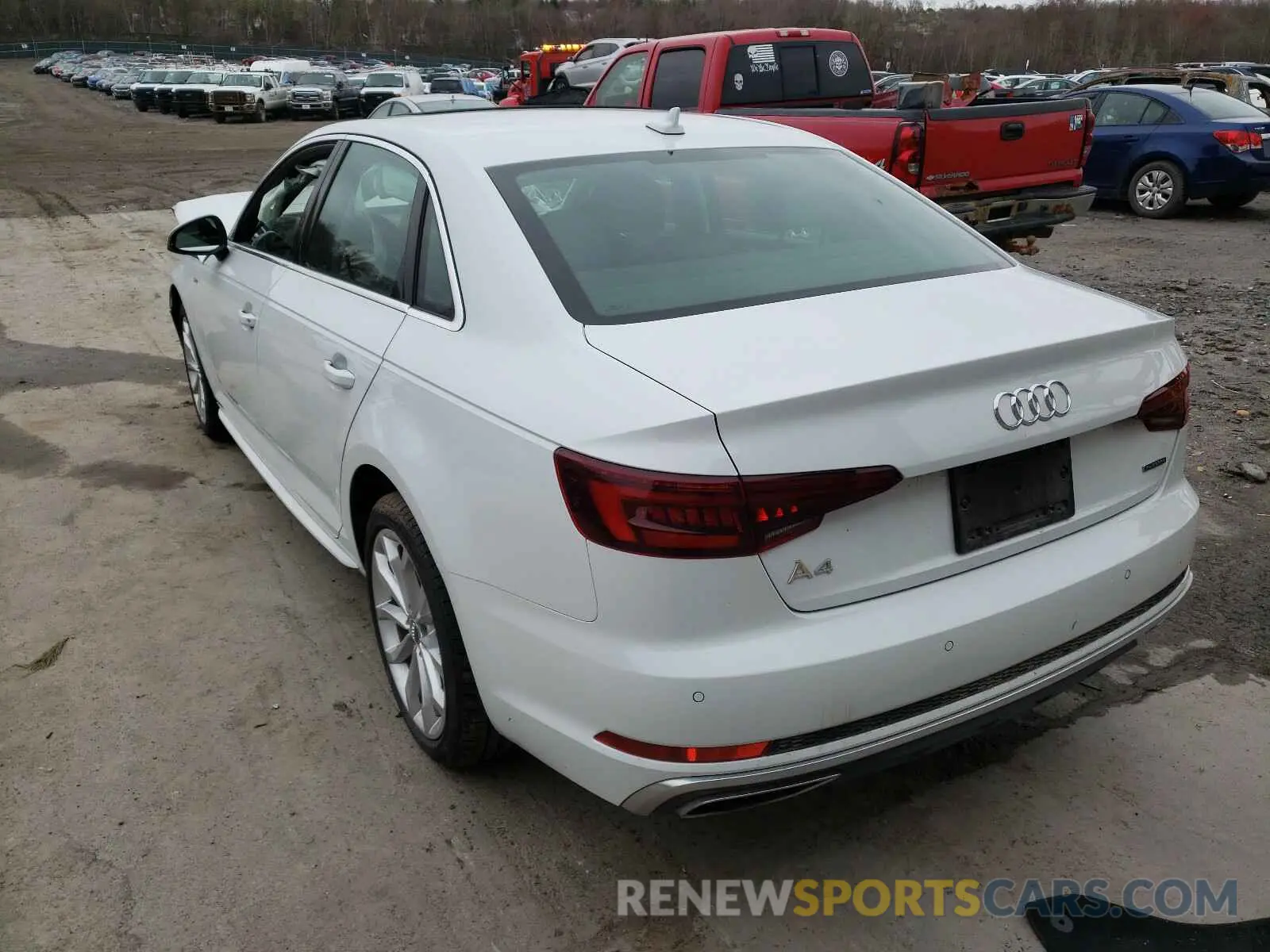 3 fotografías del automóvil dañado WAUENAF47KN011801 AUDI A4 2019