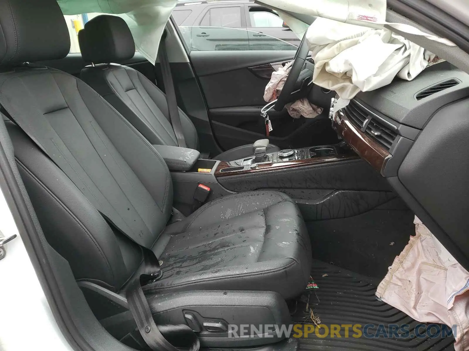 5 fotografías del automóvil dañado WAUENAF47KN011801 AUDI A4 2019