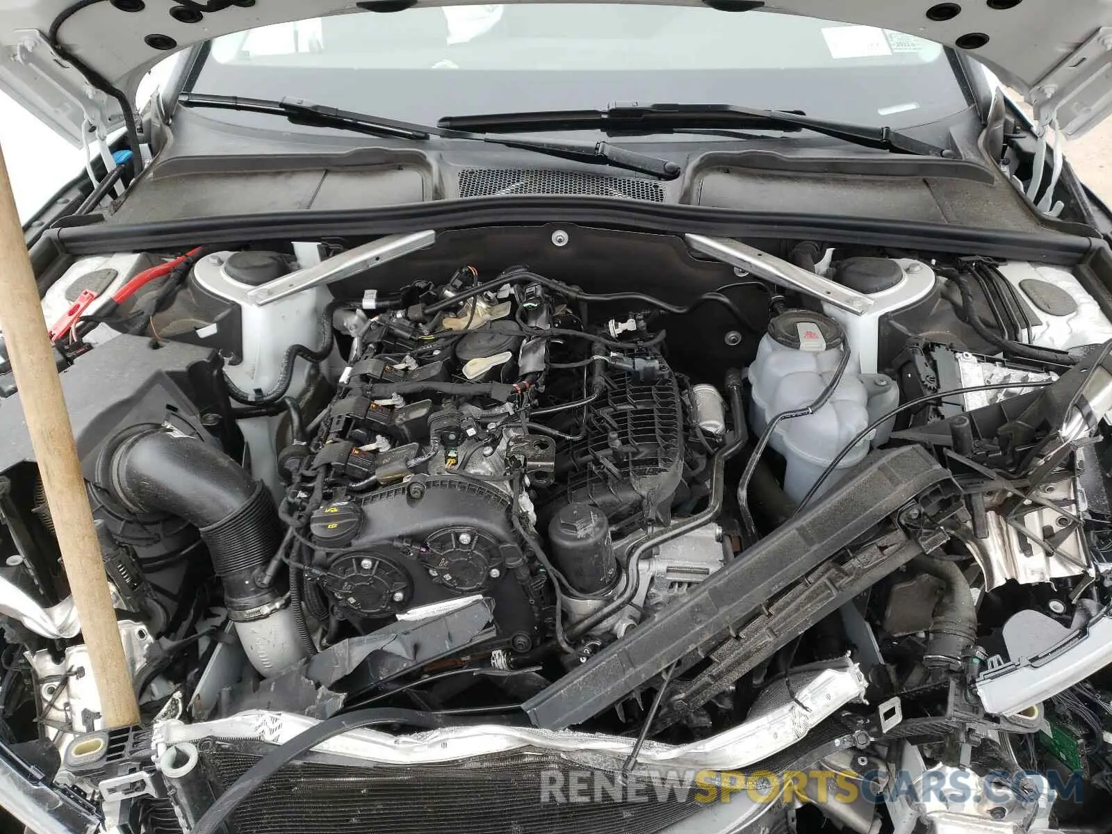 7 fotografías del automóvil dañado WAUENAF47KN011801 AUDI A4 2019