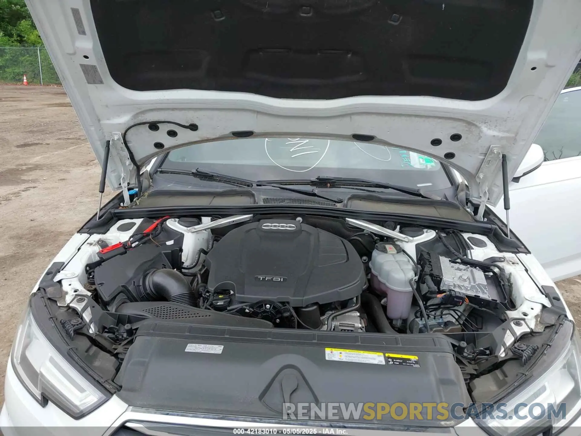10 fotografías del automóvil dañado WAUENAF47KN014343 AUDI A4 2019