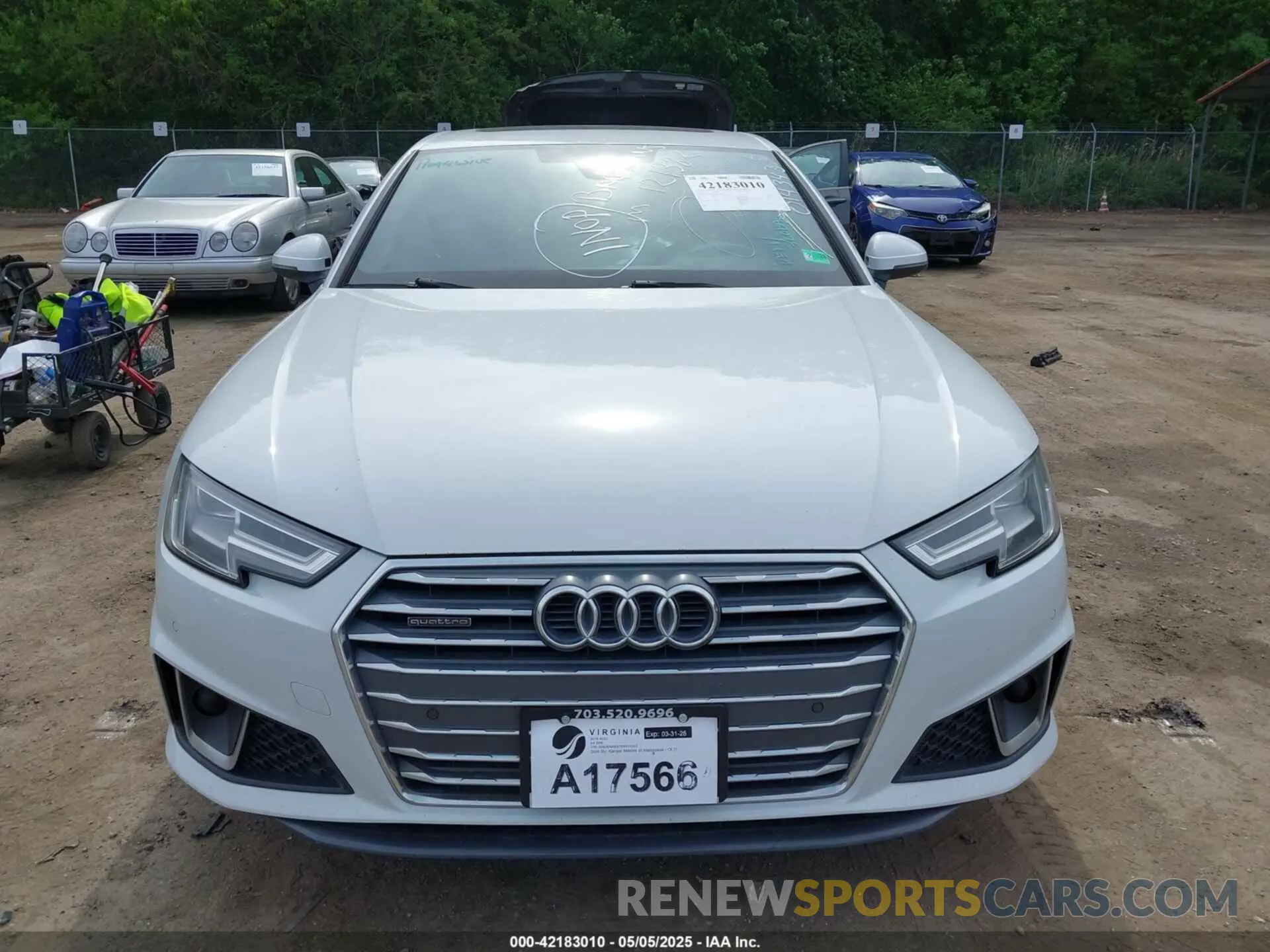 12 fotografías del automóvil dañado WAUENAF47KN014343 AUDI A4 2019