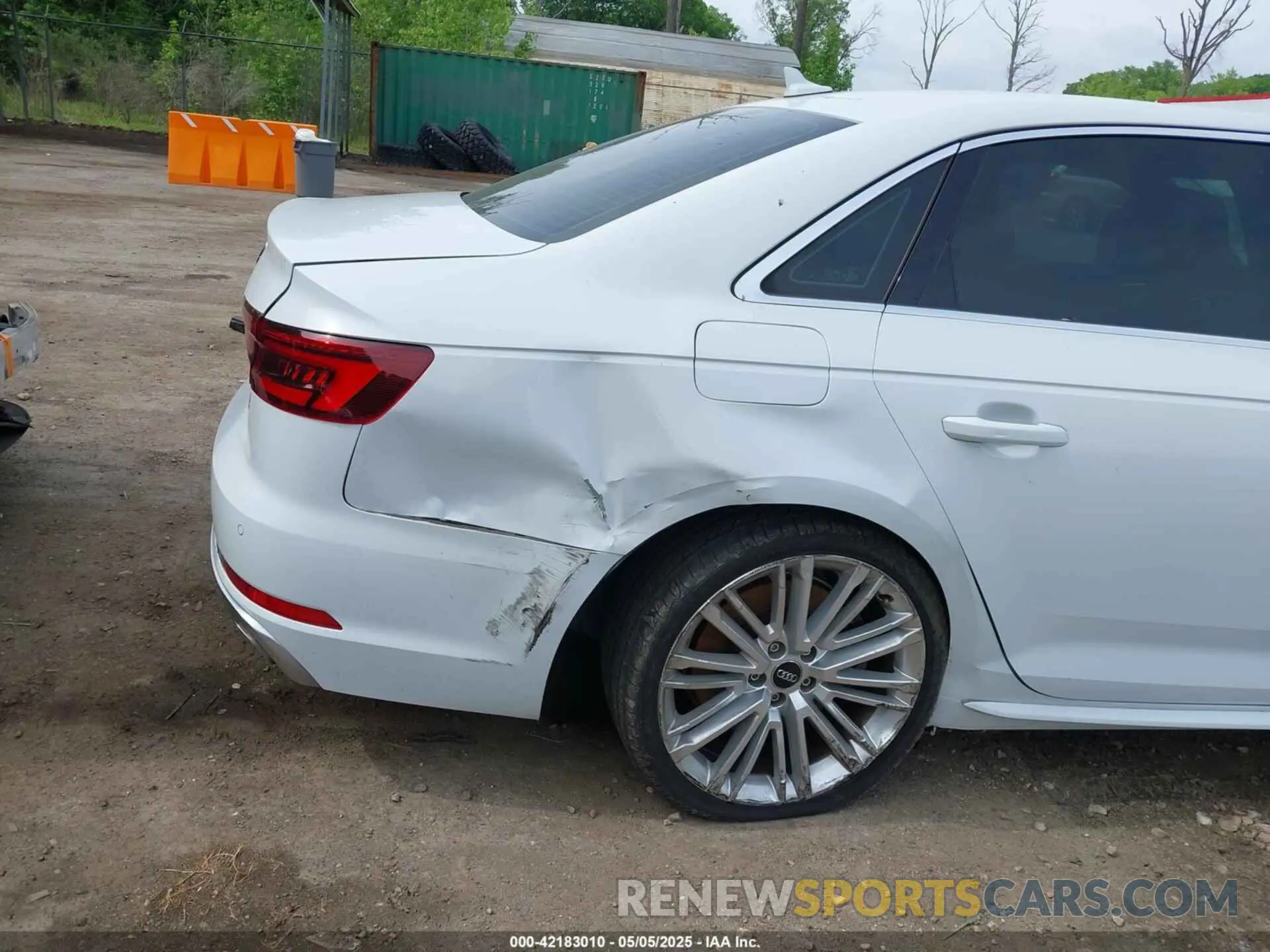 6 fotografías del automóvil dañado WAUENAF47KN014343 AUDI A4 2019