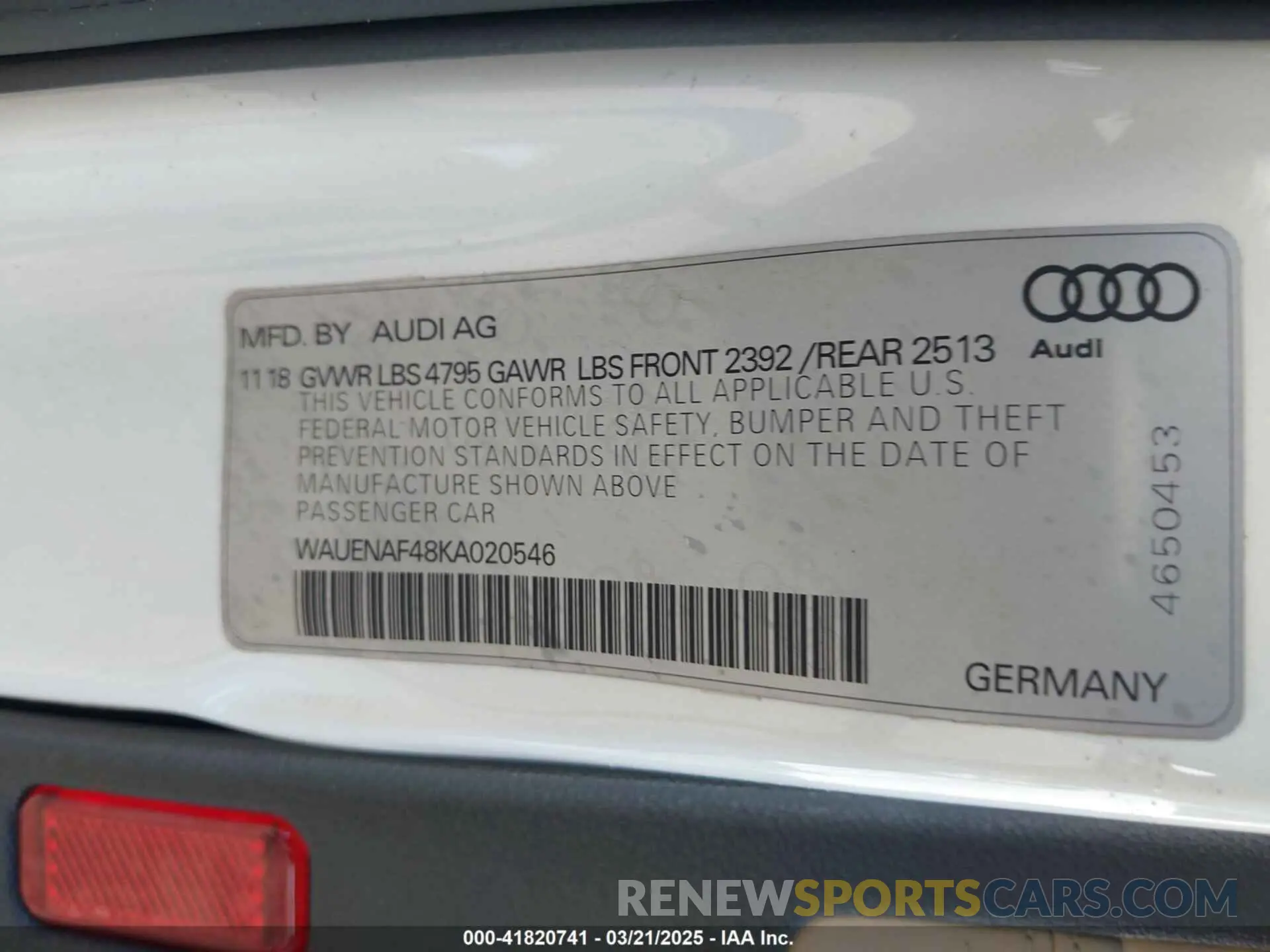 9 fotografías del automóvil dañado WAUENAF48KA020546 AUDI A4 2019