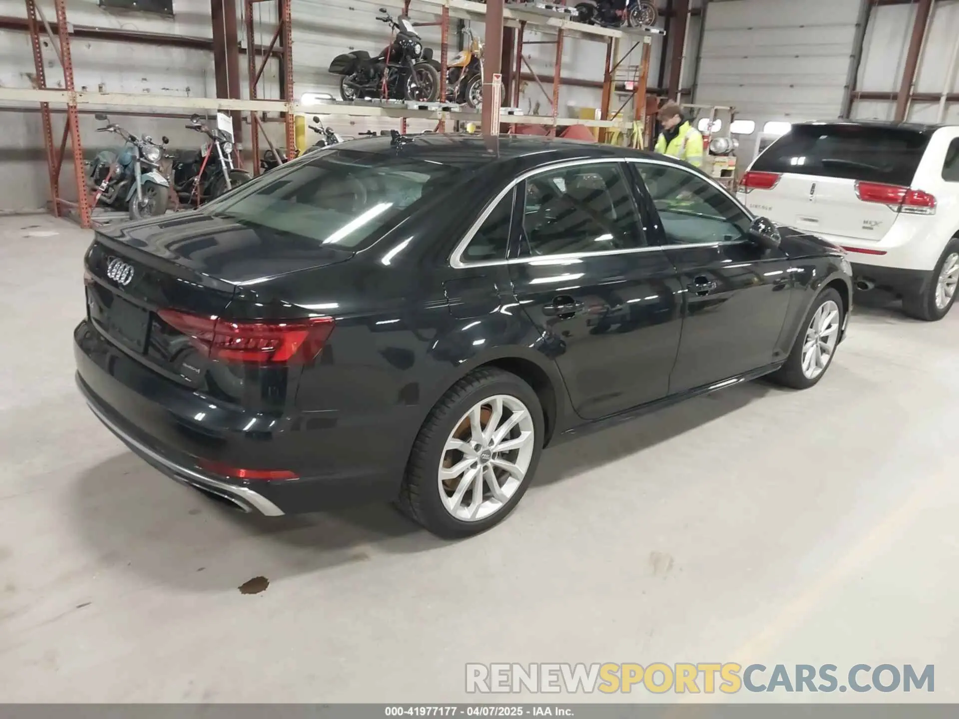 4 fotografías del automóvil dañado WAUENAF48KA041431 AUDI A4 2019