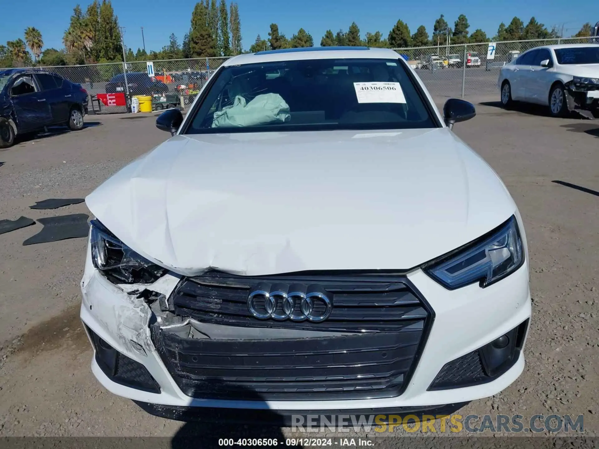 12 fotografías del automóvil dañado WAUENAF48KA069052 AUDI A4 2019