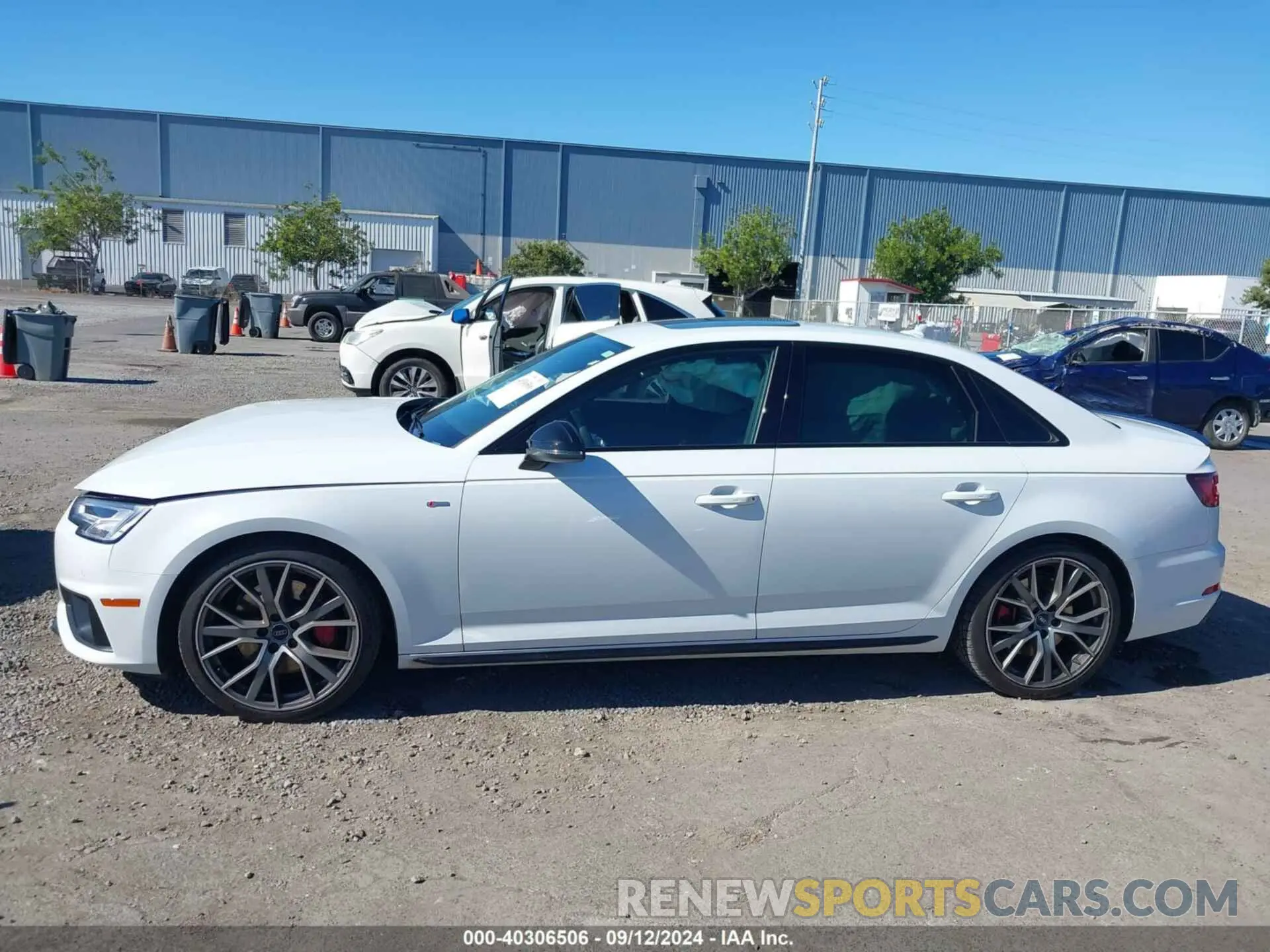 14 fotografías del automóvil dañado WAUENAF48KA069052 AUDI A4 2019