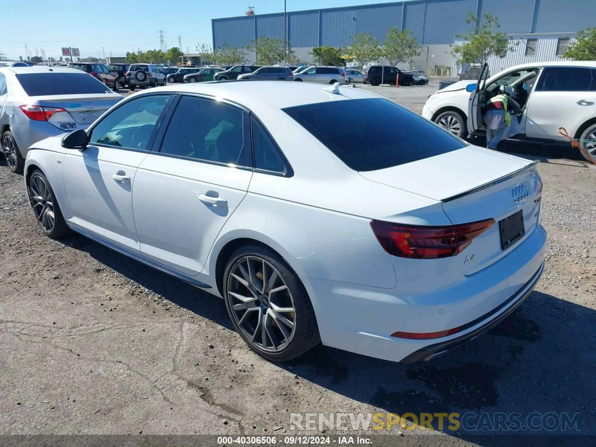 3 fotografías del automóvil dañado WAUENAF48KA069052 AUDI A4 2019