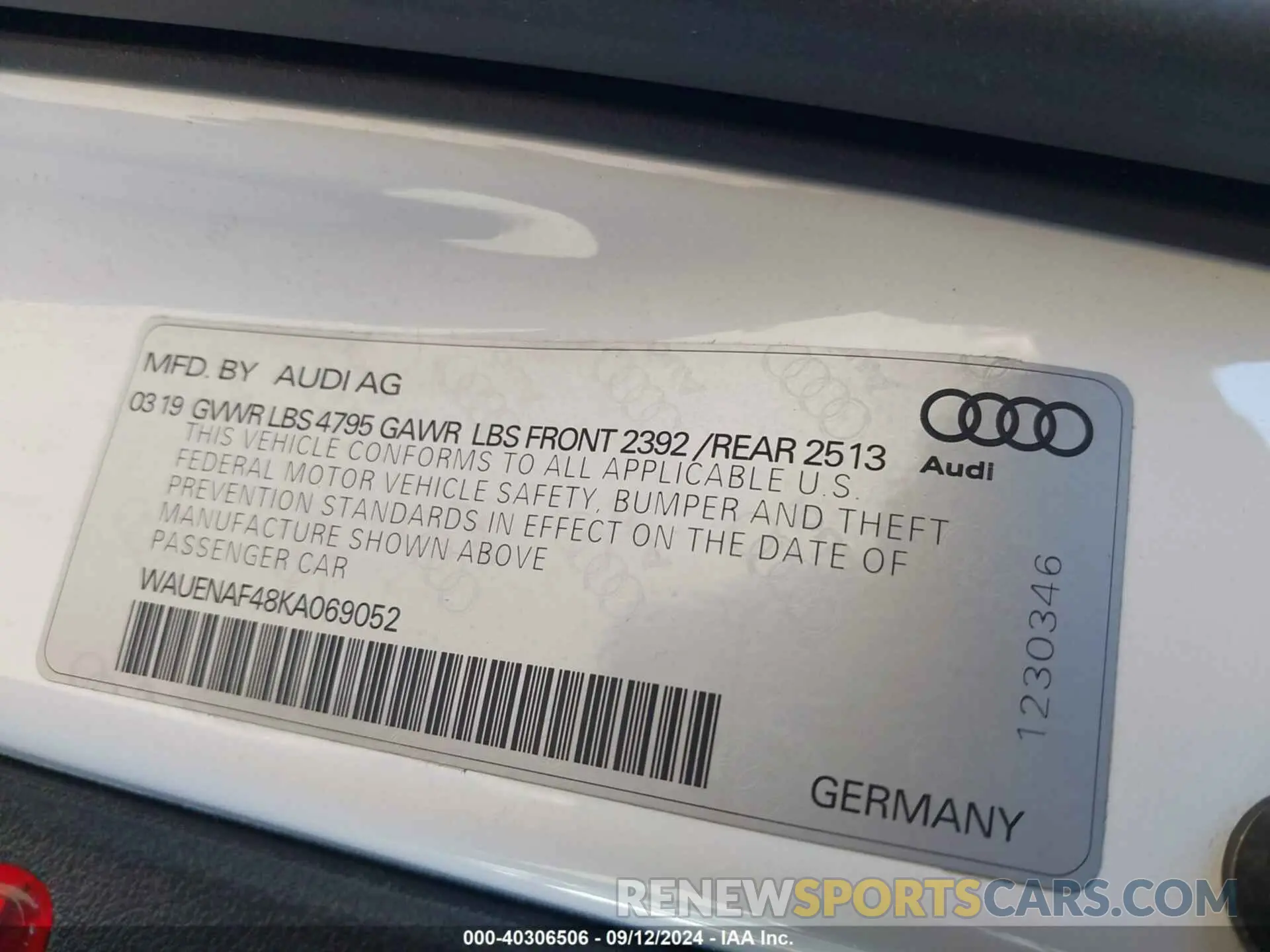 9 fotografías del automóvil dañado WAUENAF48KA069052 AUDI A4 2019