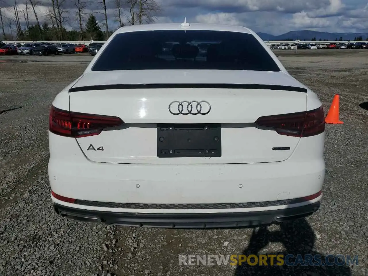 6 fotografías del automóvil dañado WAUENAF48KA076115 AUDI A4 2019
