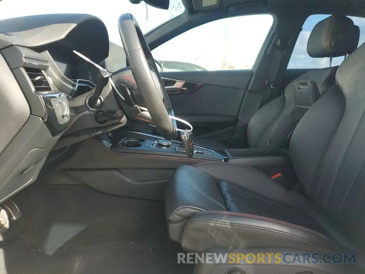 7 fotografías del automóvil dañado WAUENAF48KA076115 AUDI A4 2019