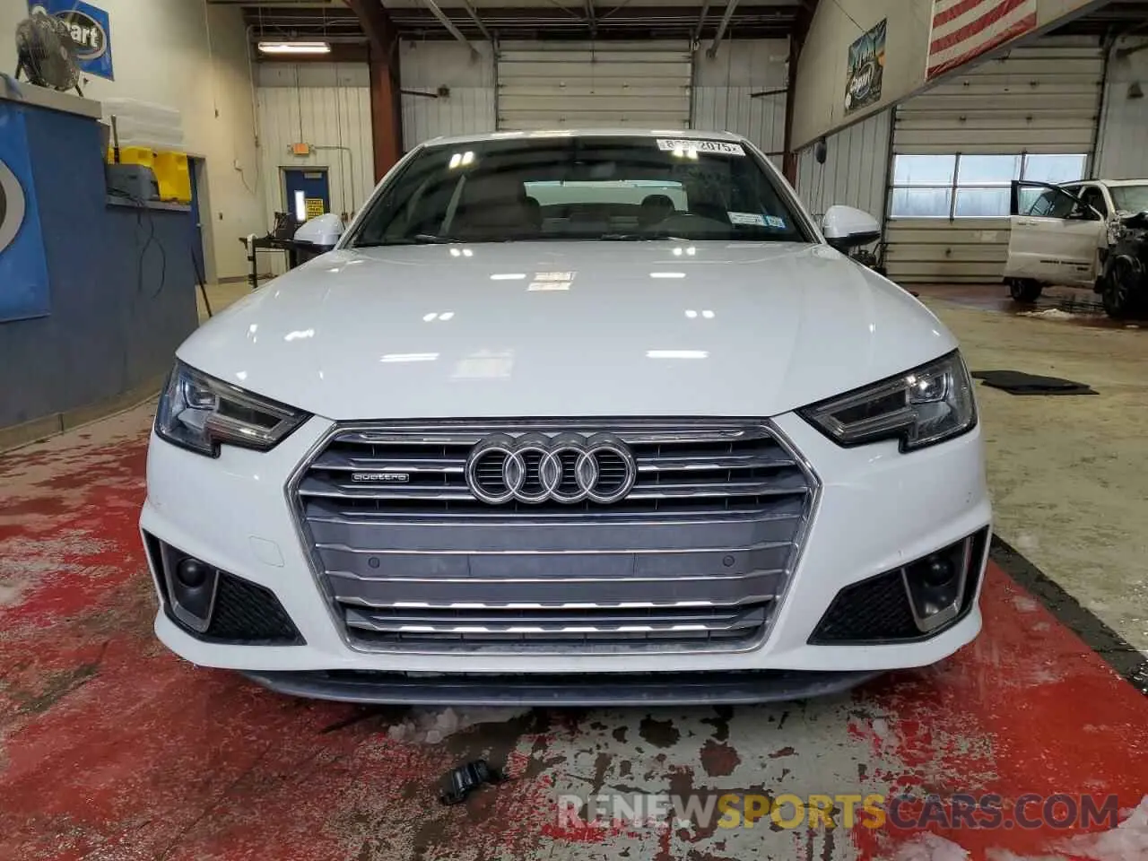 5 fotografías del automóvil dañado WAUENAF48KN005618 AUDI A4 2019