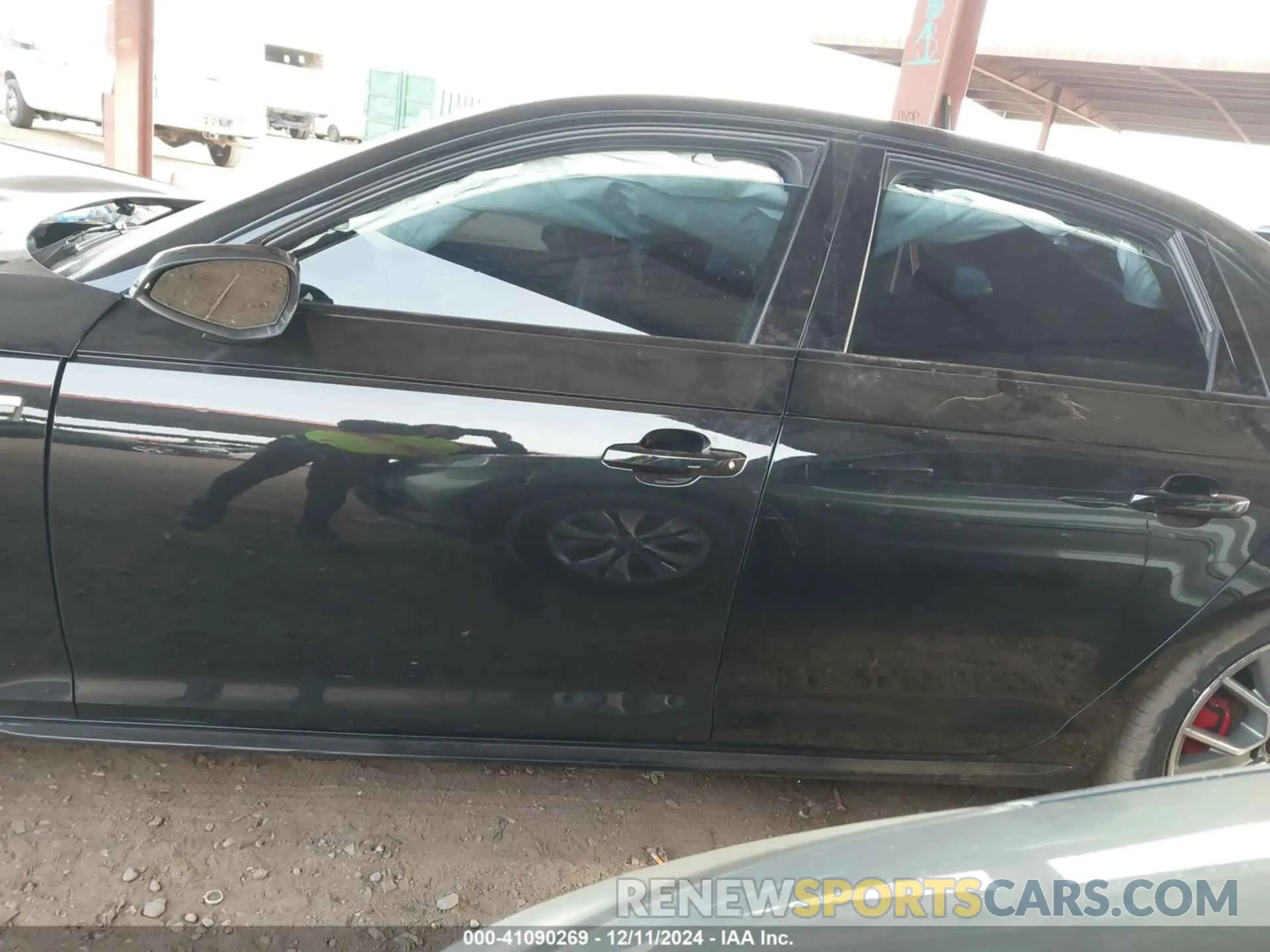 15 fotografías del automóvil dañado WAUENAF49KA048291 AUDI A4 2019