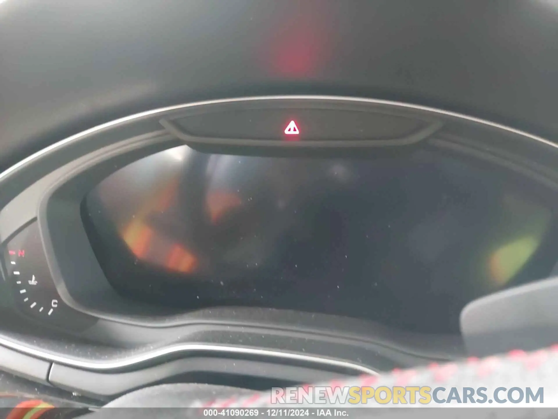 7 fotografías del automóvil dañado WAUENAF49KA048291 AUDI A4 2019
