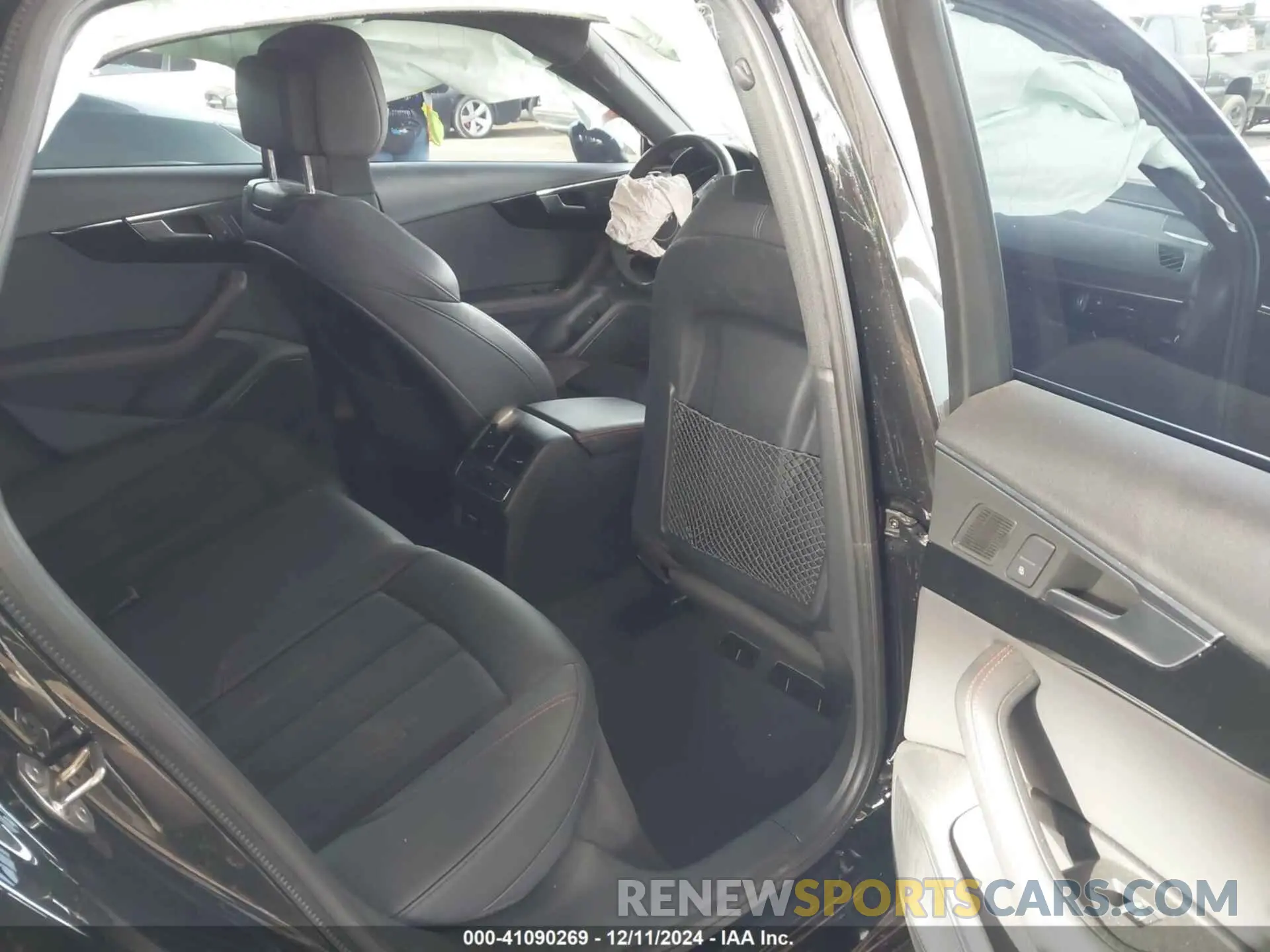8 fotografías del automóvil dañado WAUENAF49KA048291 AUDI A4 2019