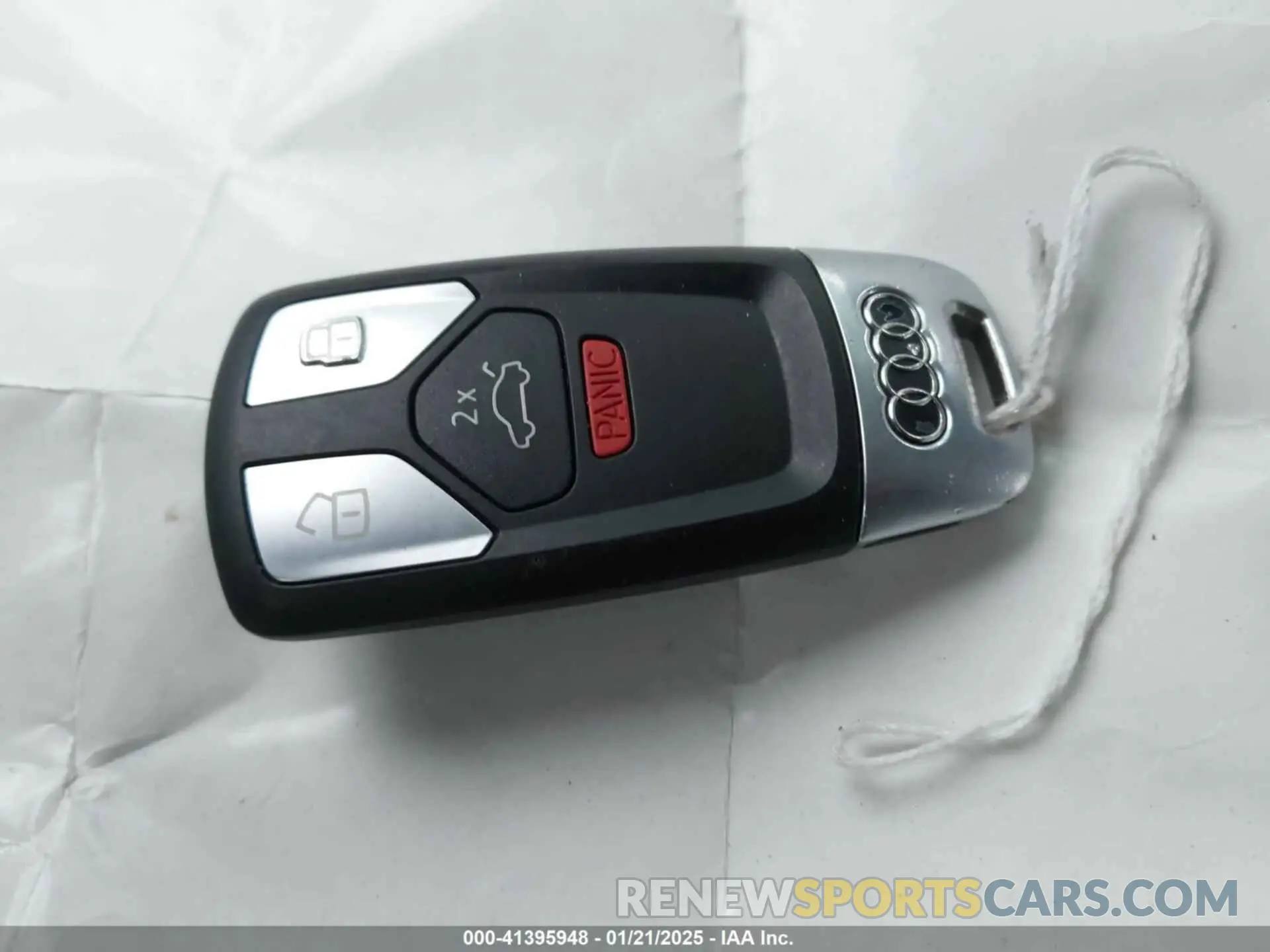 11 fotografías del automóvil dañado WAUENAF49KN004543 AUDI A4 2019