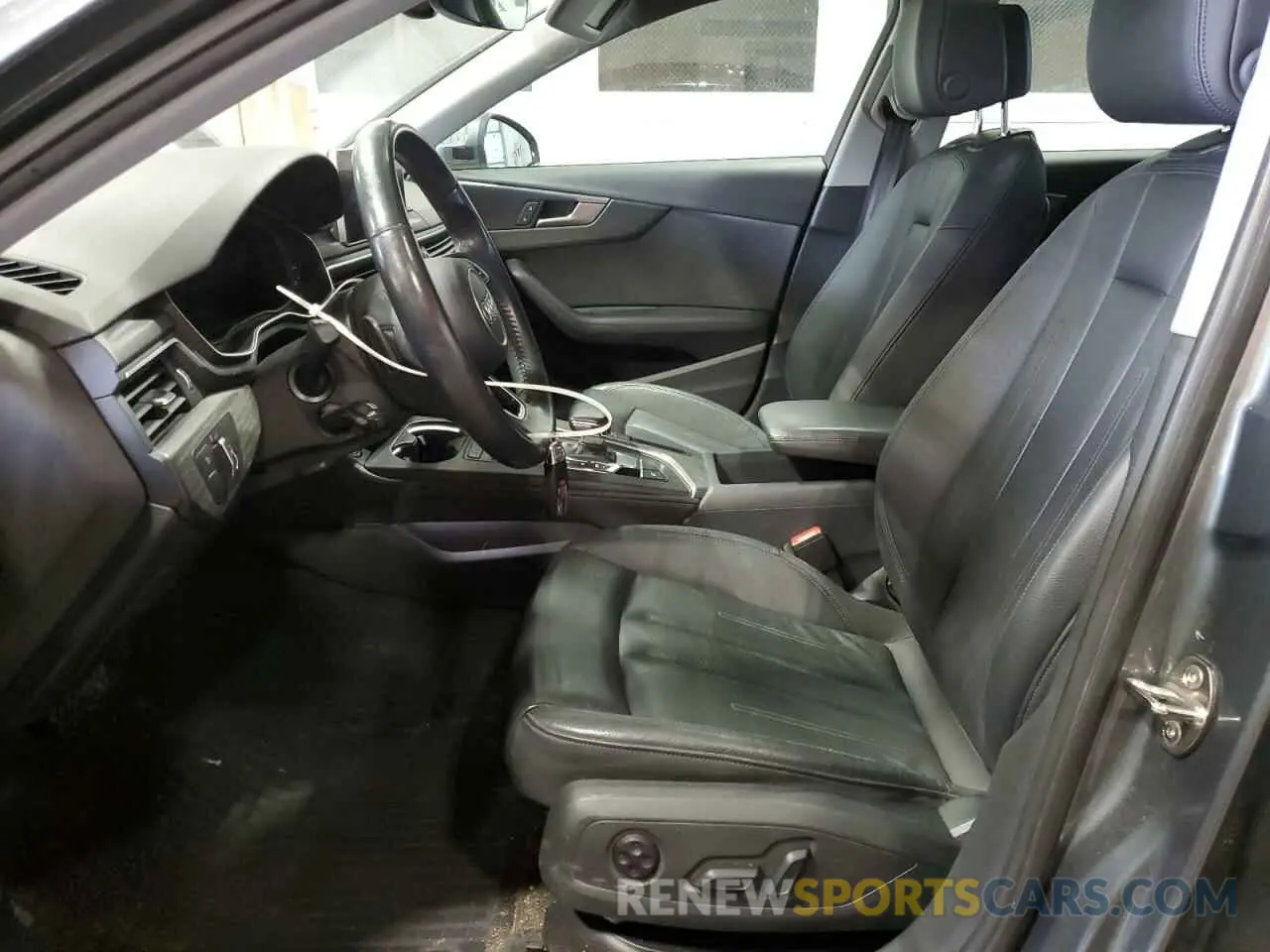 7 fotografías del automóvil dañado WAUENAF49KN009905 AUDI A4 2019