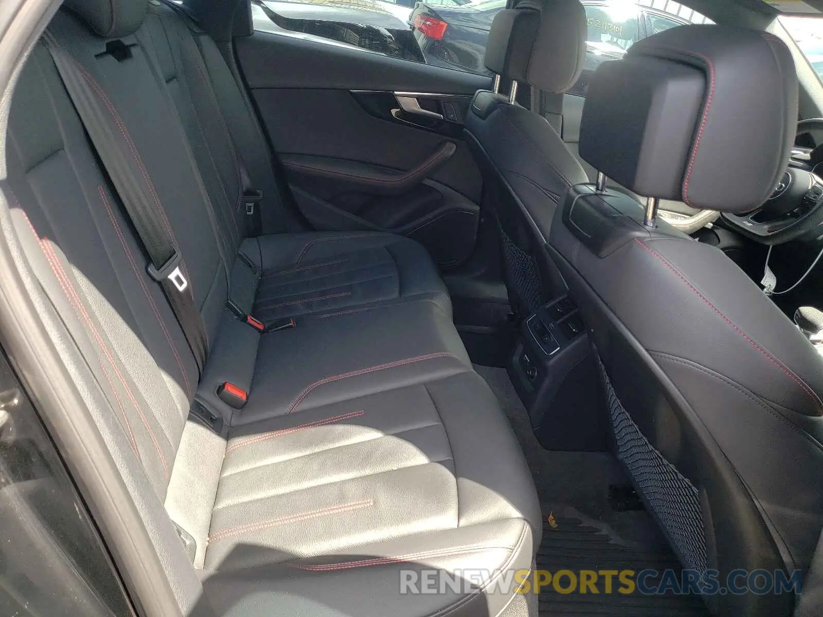 6 fotografías del automóvil dañado WAUENAF4XKA013842 AUDI A4 2019
