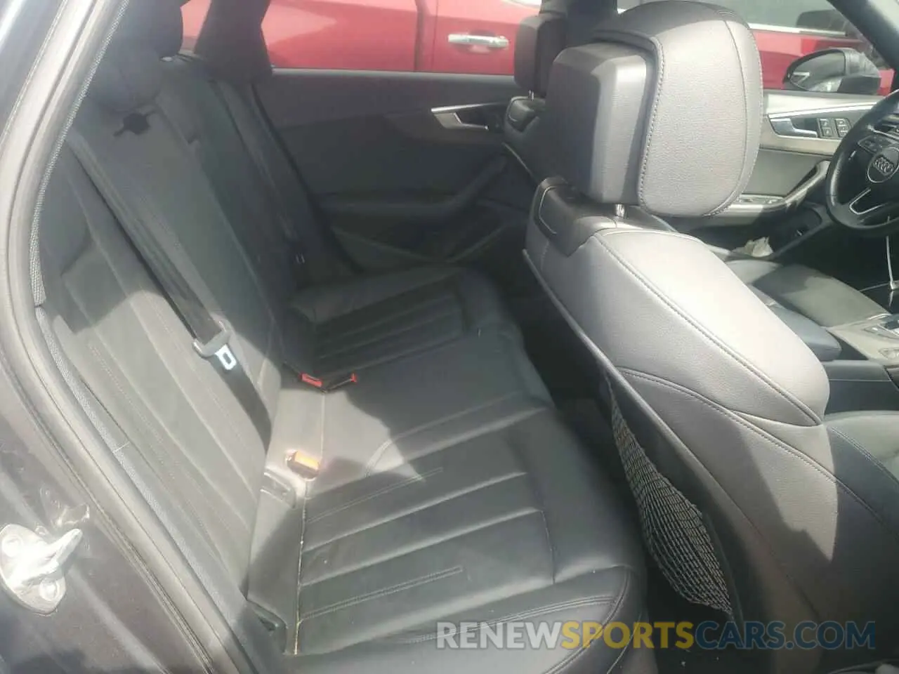 10 fotografías del automóvil dañado WAUENAF4XKA035436 AUDI A4 2019