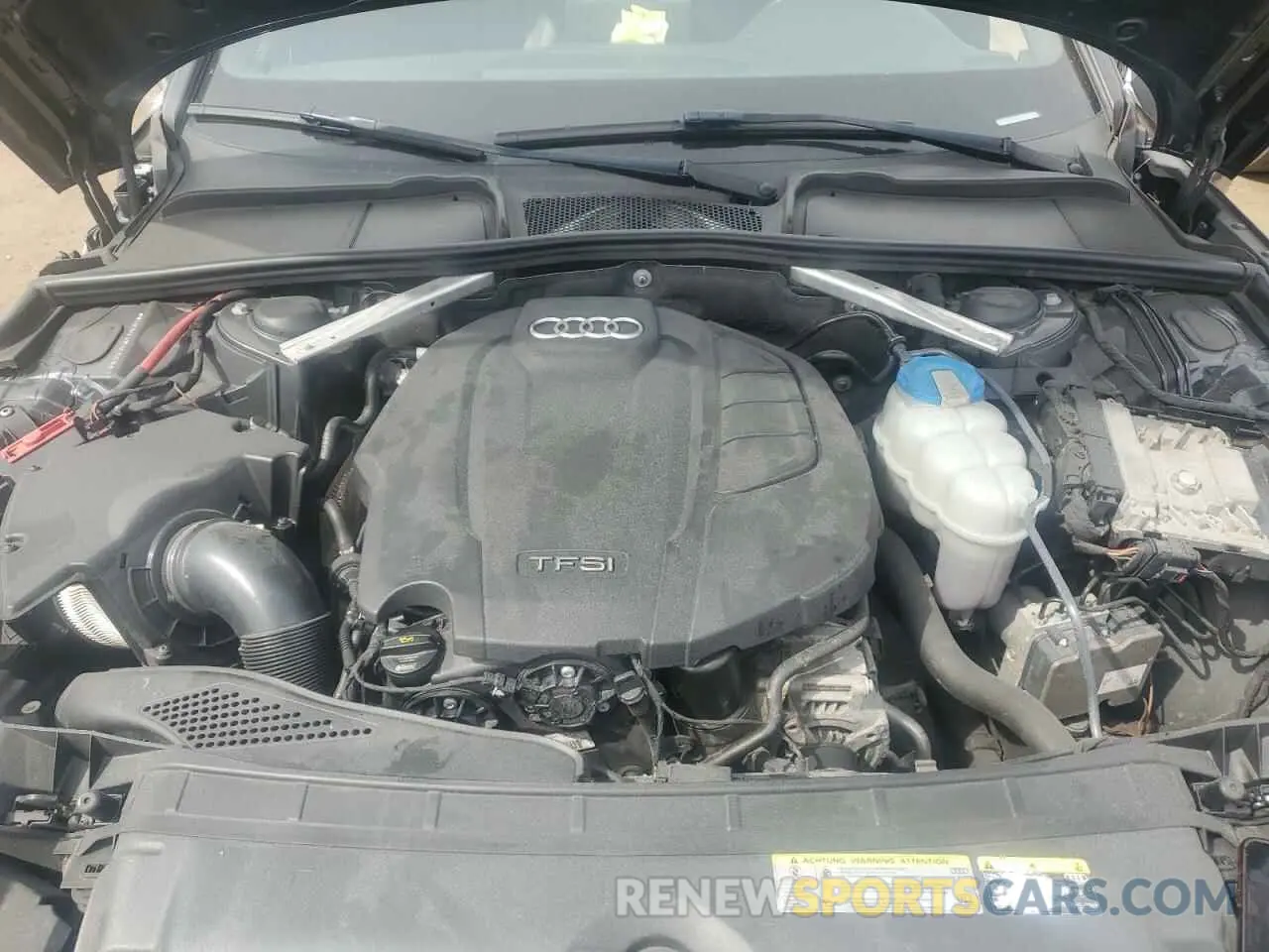 11 fotografías del automóvil dañado WAUENAF4XKA035436 AUDI A4 2019