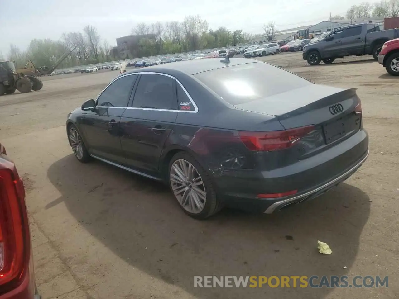 2 fotografías del automóvil dañado WAUENAF4XKA035436 AUDI A4 2019