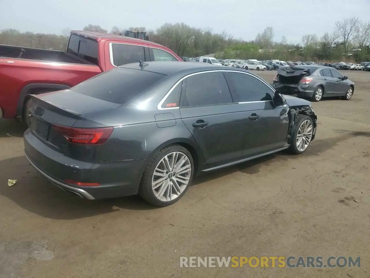 3 fotografías del automóvil dañado WAUENAF4XKA035436 AUDI A4 2019