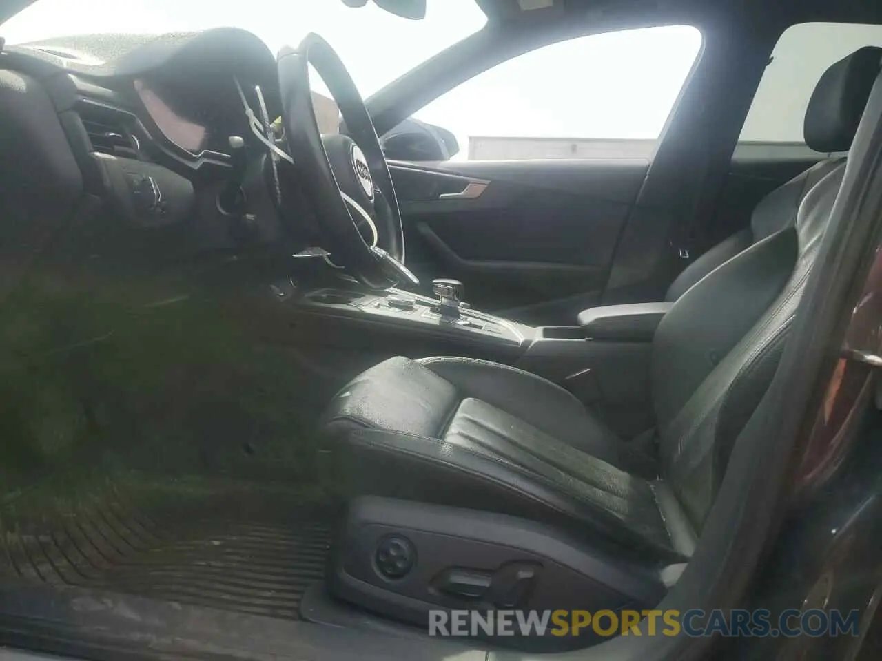 7 fotografías del automóvil dañado WAUENAF4XKA035436 AUDI A4 2019