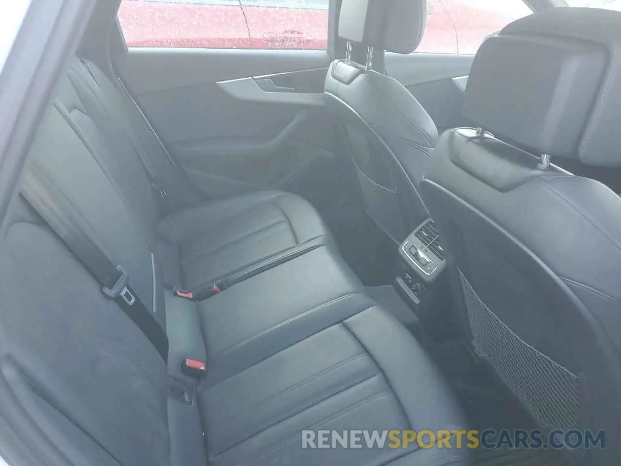 10 fotografías del automóvil dañado WAUFNAF47KN003184 AUDI A4 2019
