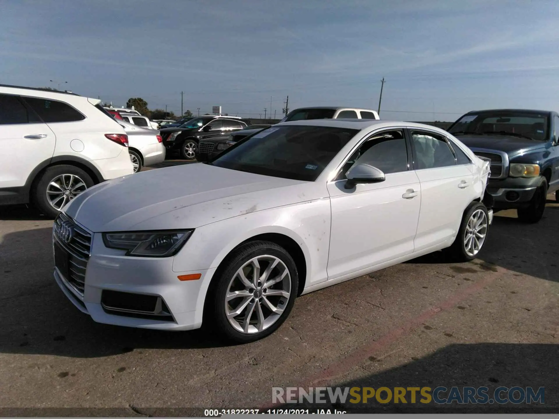 2 fotografías del automóvil dañado WAUGMAF40KN001574 AUDI A4 2019