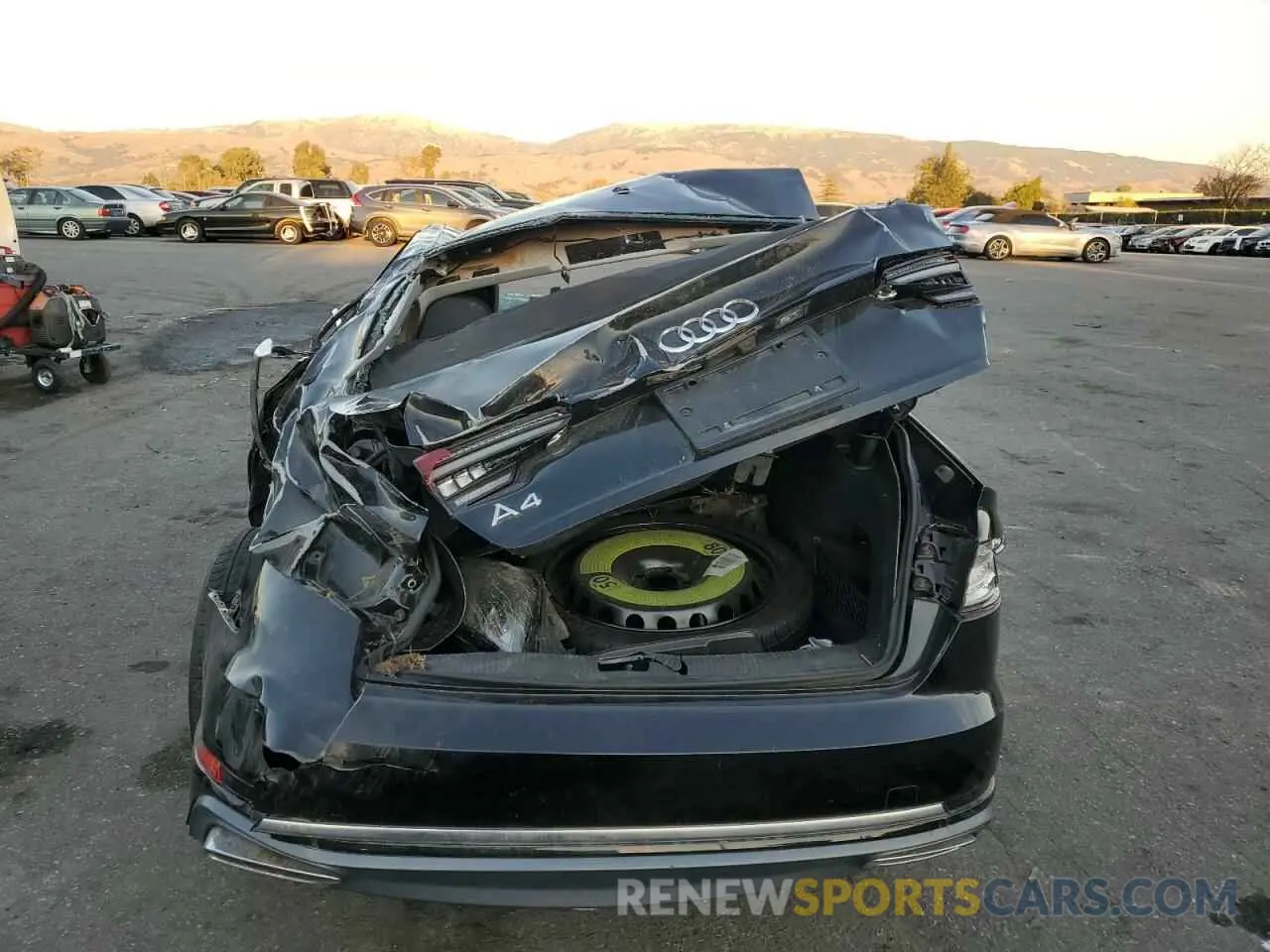 6 fotografías del automóvil dañado WAUGMAF40KN004667 AUDI A4 2019