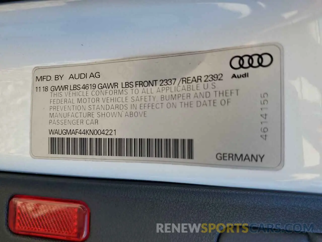 13 fotografías del automóvil dañado WAUGMAF44KN004221 AUDI A4 2019