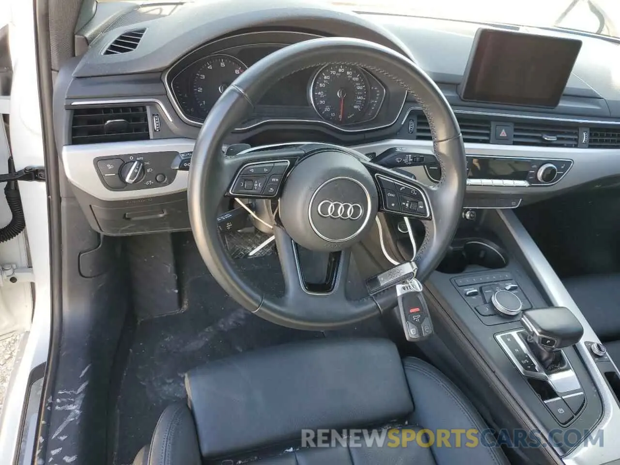 8 fotografías del automóvil dañado WAUGMAF44KN004221 AUDI A4 2019