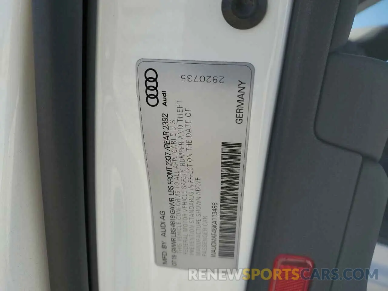 12 fotografías del automóvil dañado WAUGMAF45KA113486 AUDI A4 2019