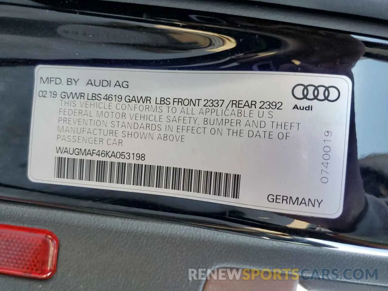 10 fotografías del automóvil dañado WAUGMAF46KA053198 AUDI A4 2019