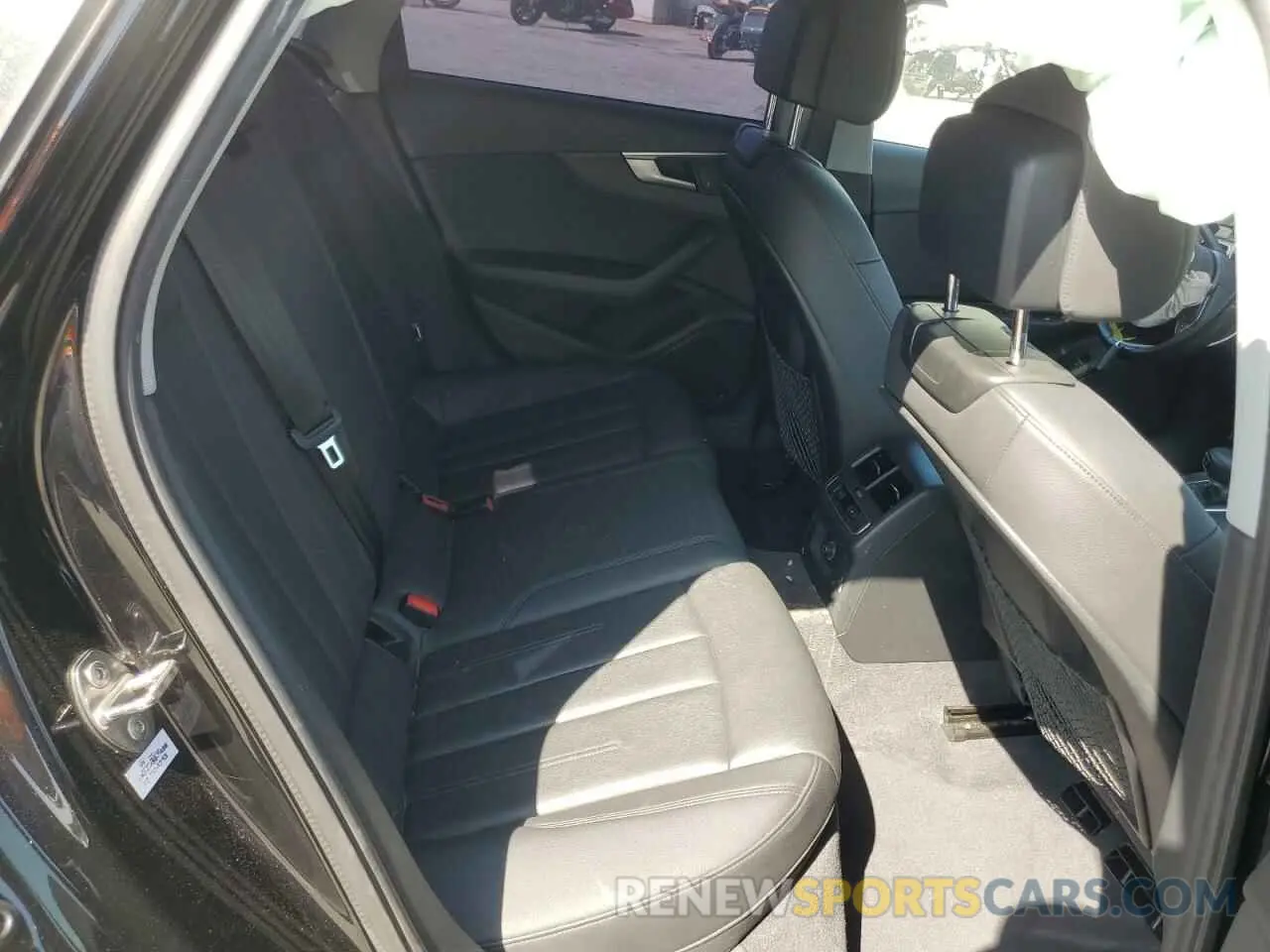 10 fotografías del automóvil dañado WAUGMAF47KN007355 AUDI A4 2019