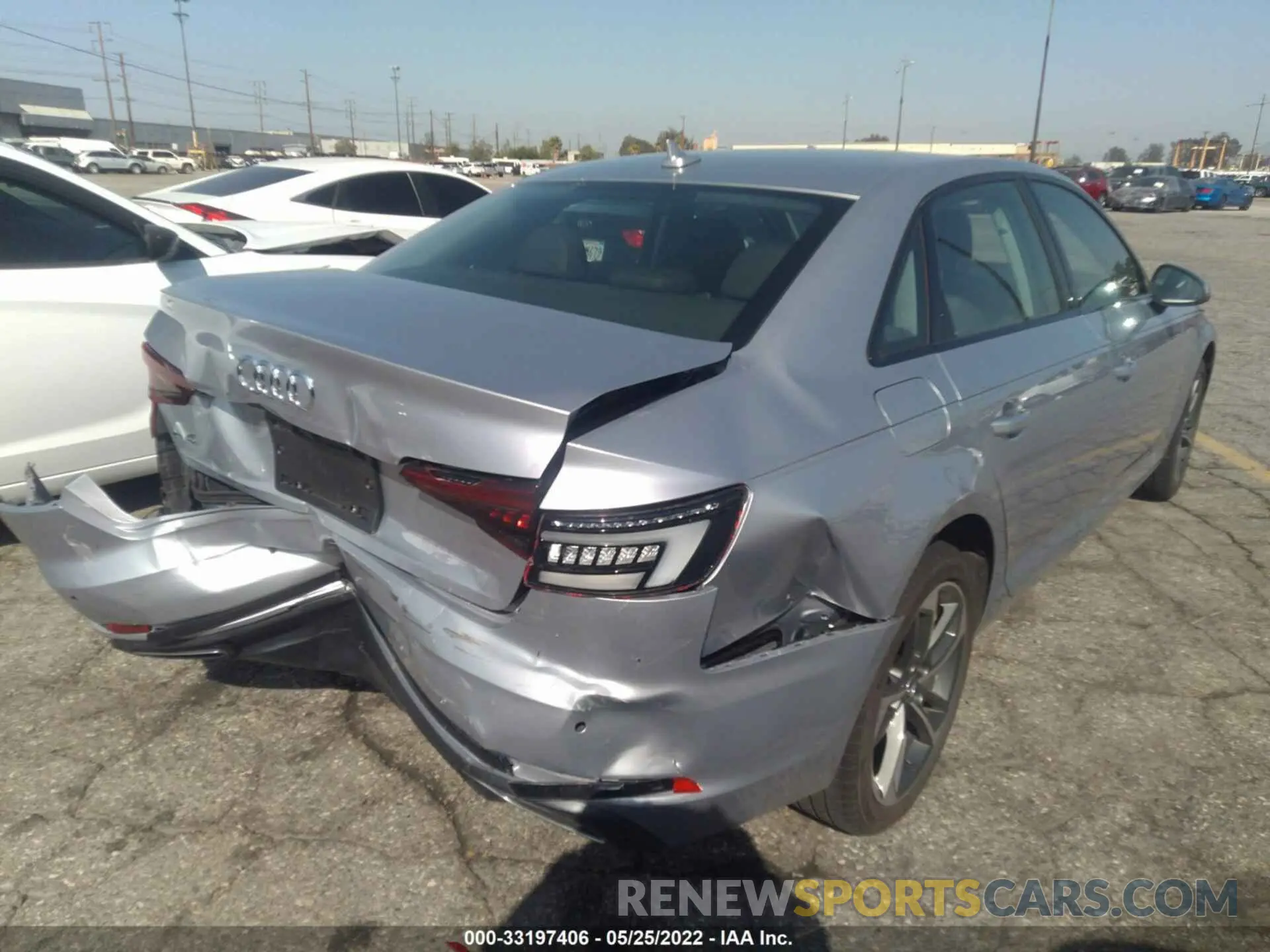 4 fotografías del automóvil dañado WAUGMAF47KN016654 AUDI A4 2019