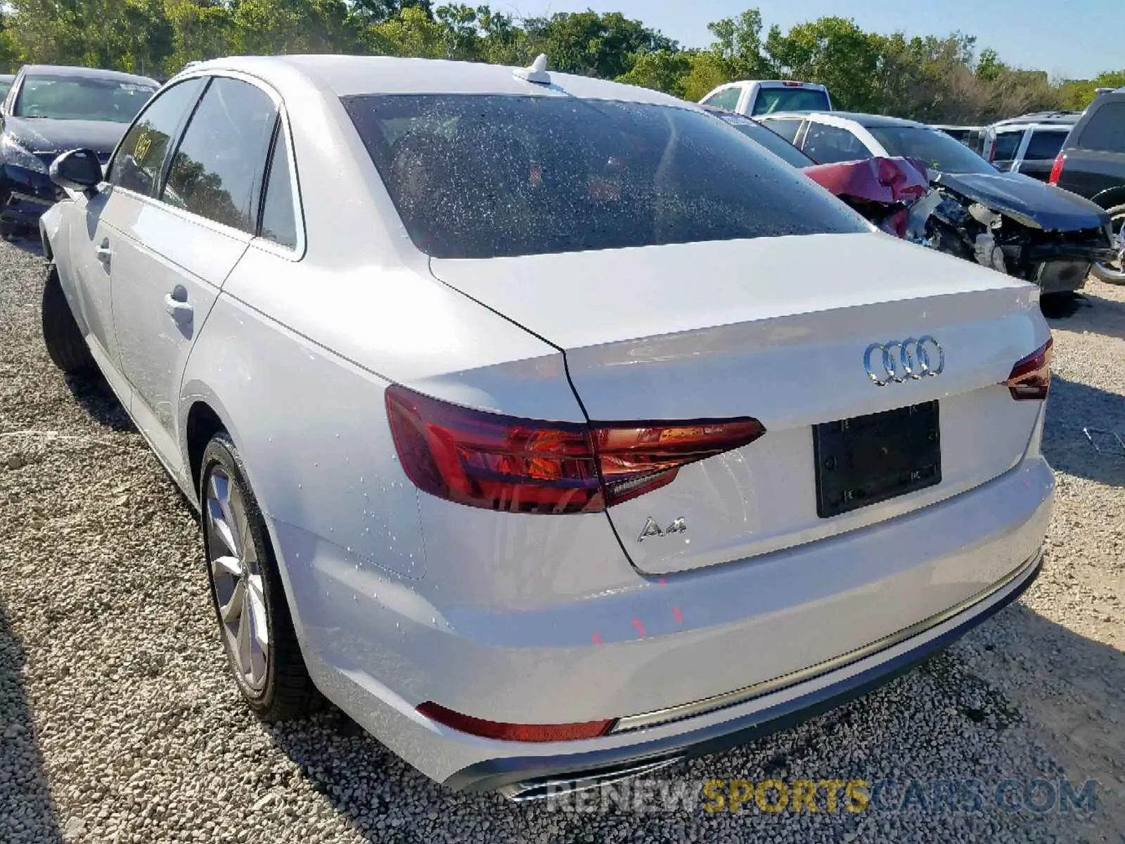 3 fotografías del automóvil dañado WAUGMAF48KN006232 AUDI A4 2019