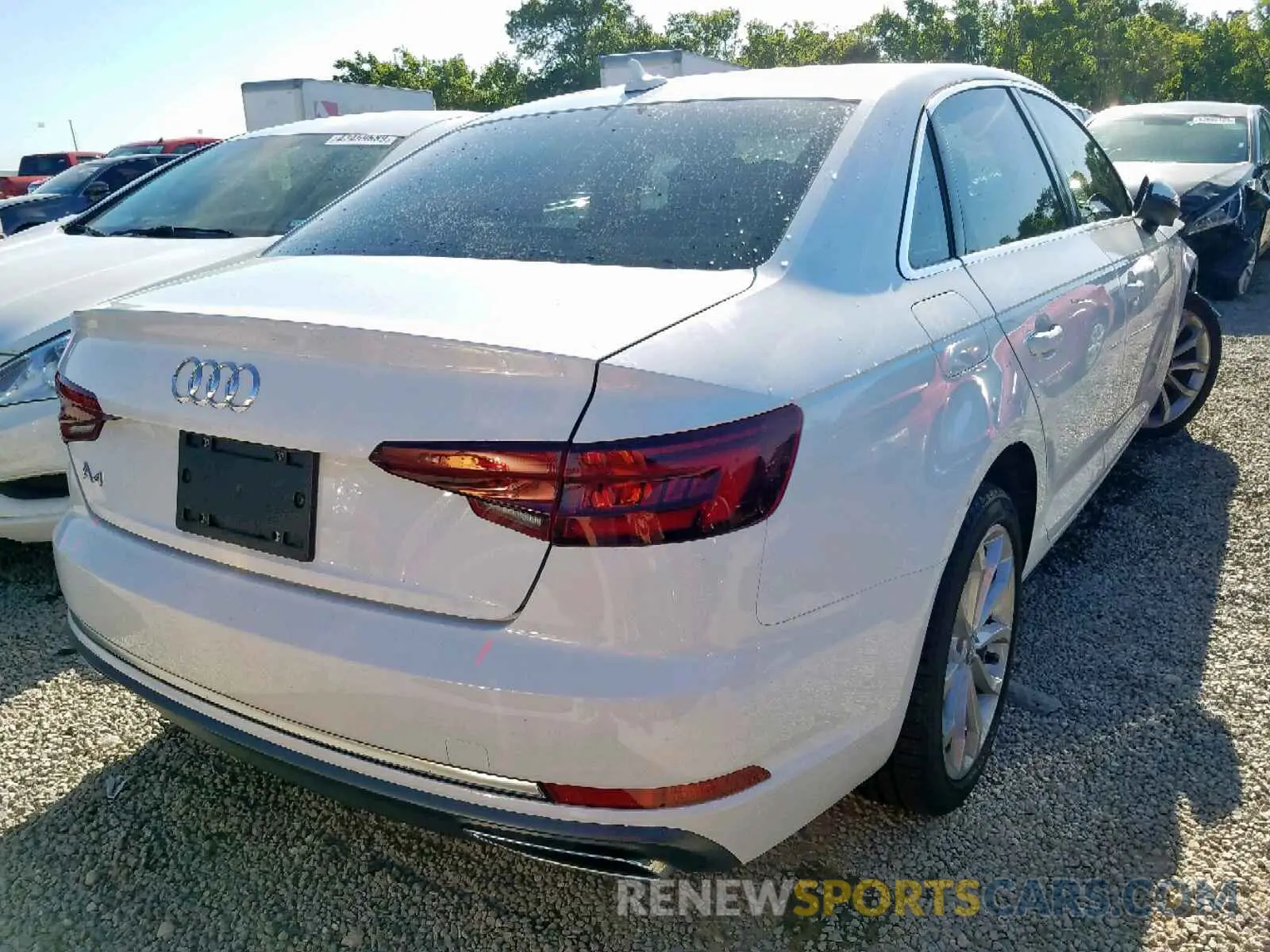 4 fotografías del automóvil dañado WAUGMAF48KN006232 AUDI A4 2019