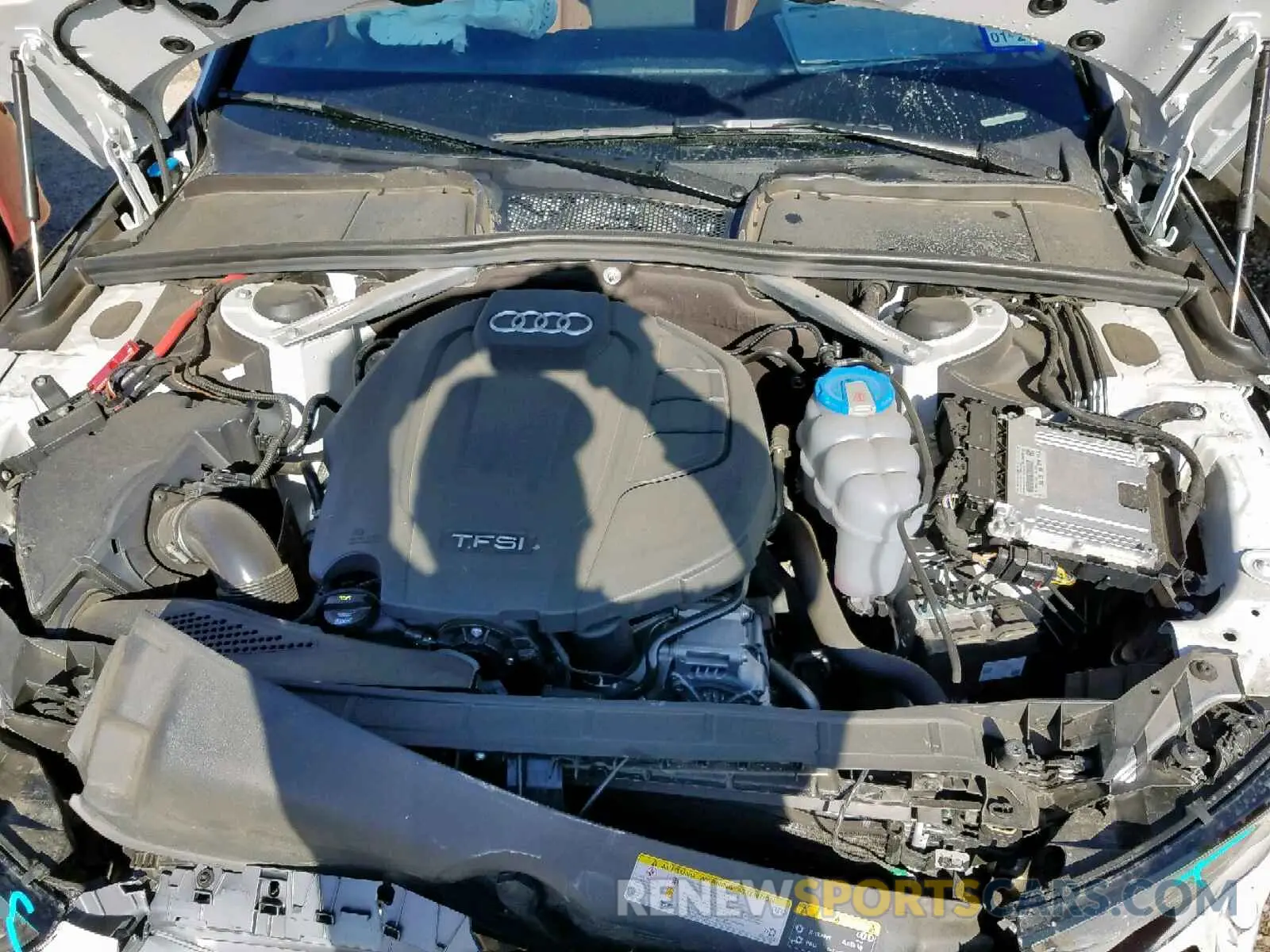 7 fotografías del automóvil dañado WAUGMAF48KN006232 AUDI A4 2019