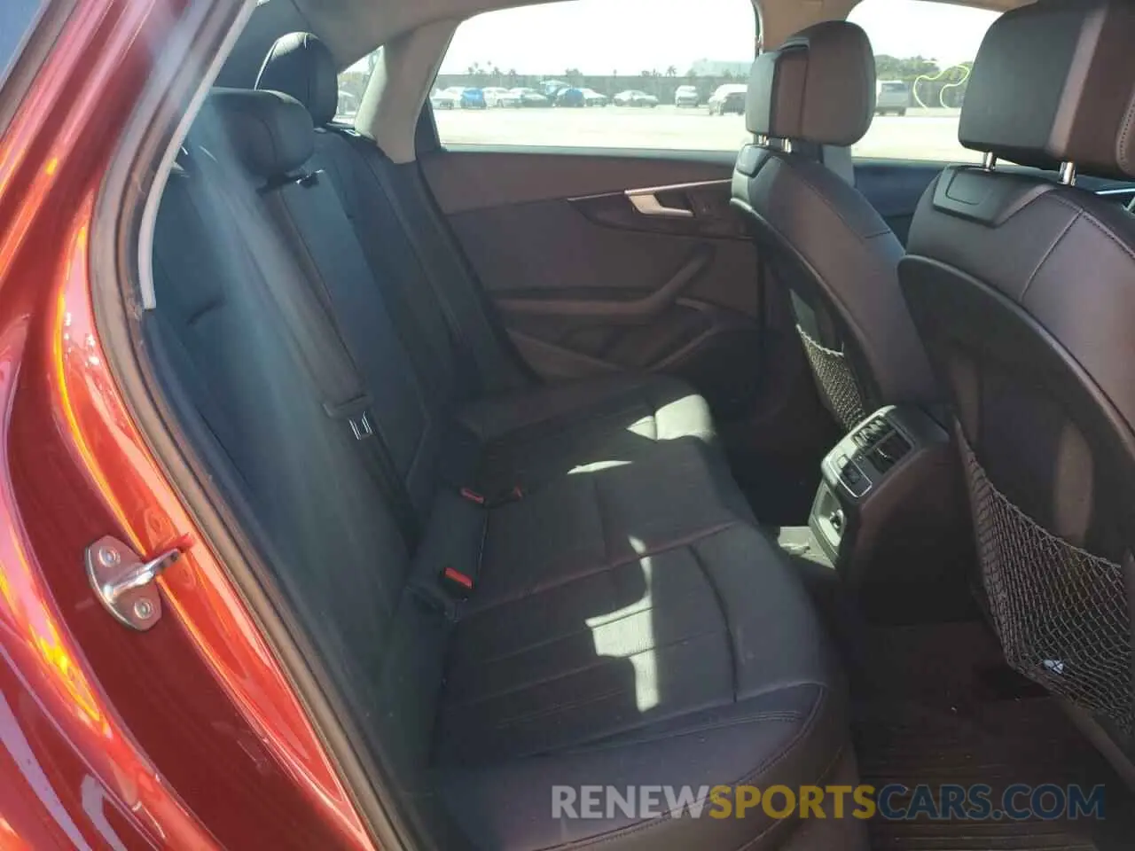 10 fotografías del automóvil dañado WAUGMAF49KN005199 AUDI A4 2019