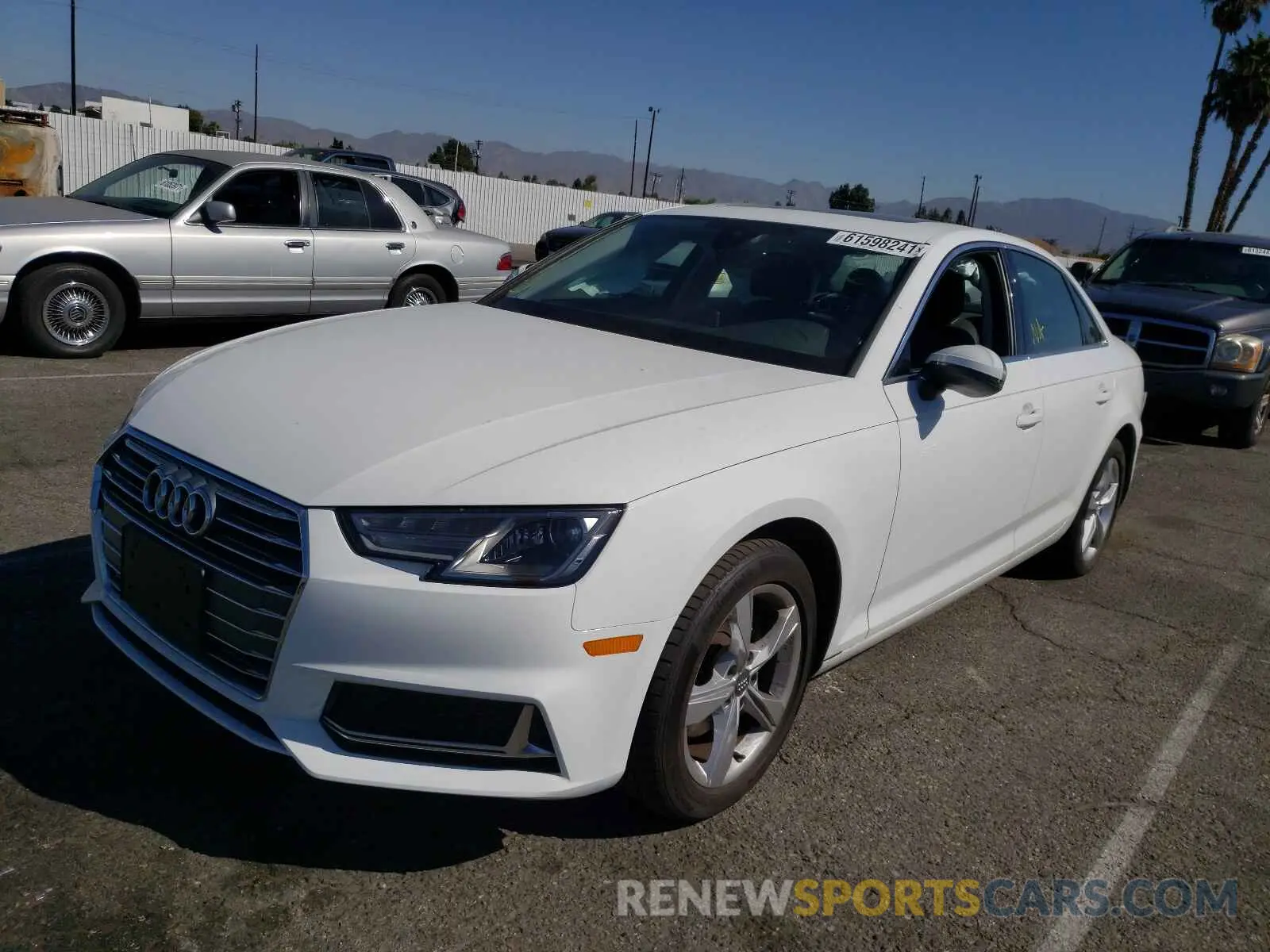 2 fotografías del automóvil dañado WAUGMAF4XKA048456 AUDI A4 2019