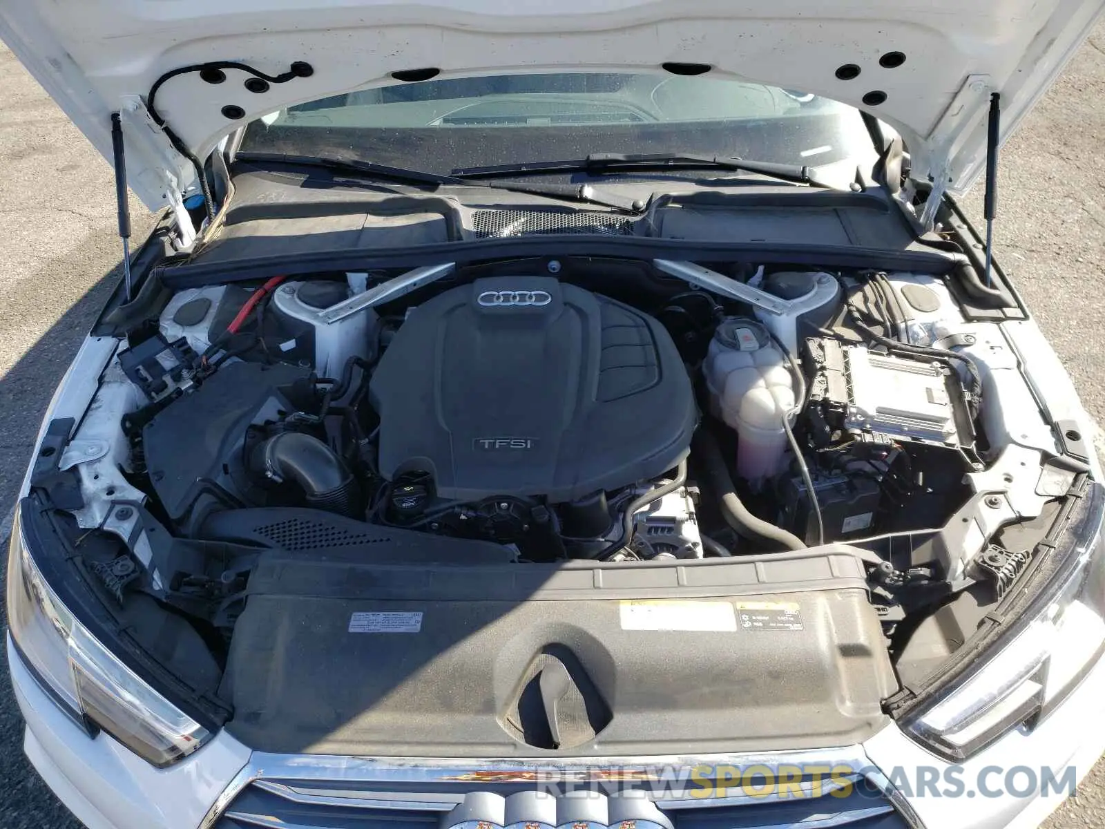 7 fotografías del automóvil dañado WAUGMAF4XKA048456 AUDI A4 2019